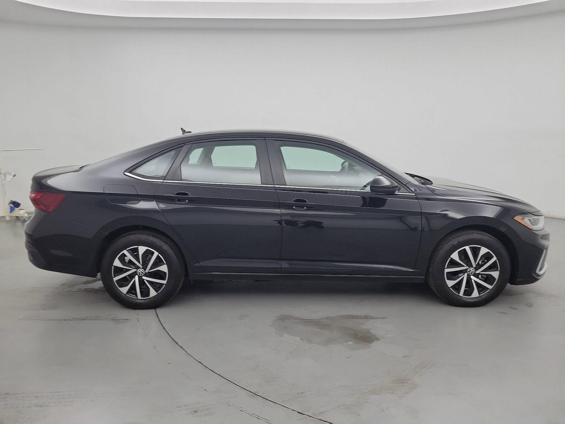 Thumbnail: 2025 Volkswagen Jetta - 4