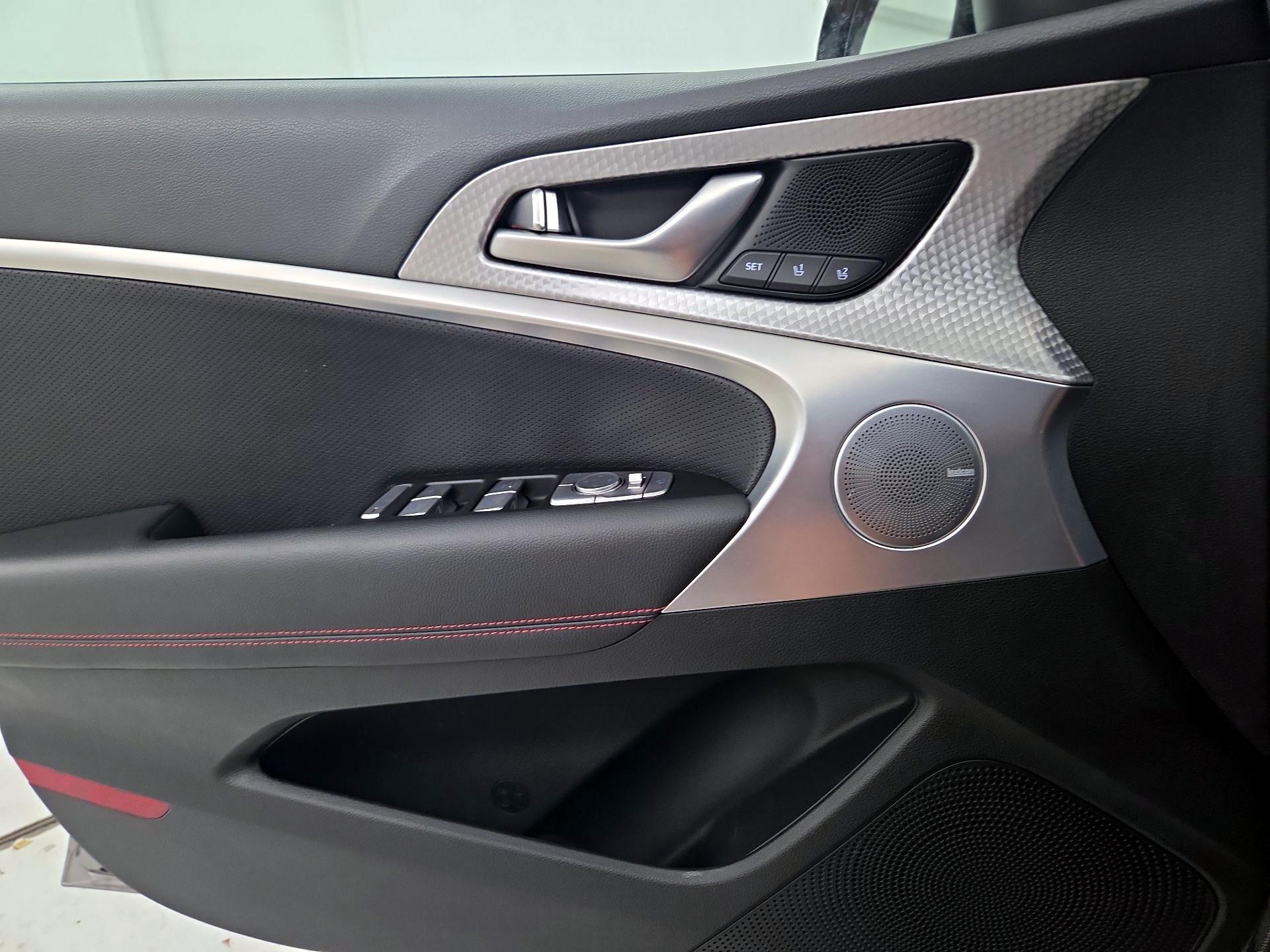 Thumbnail: 2023 Genesis G70 - 12