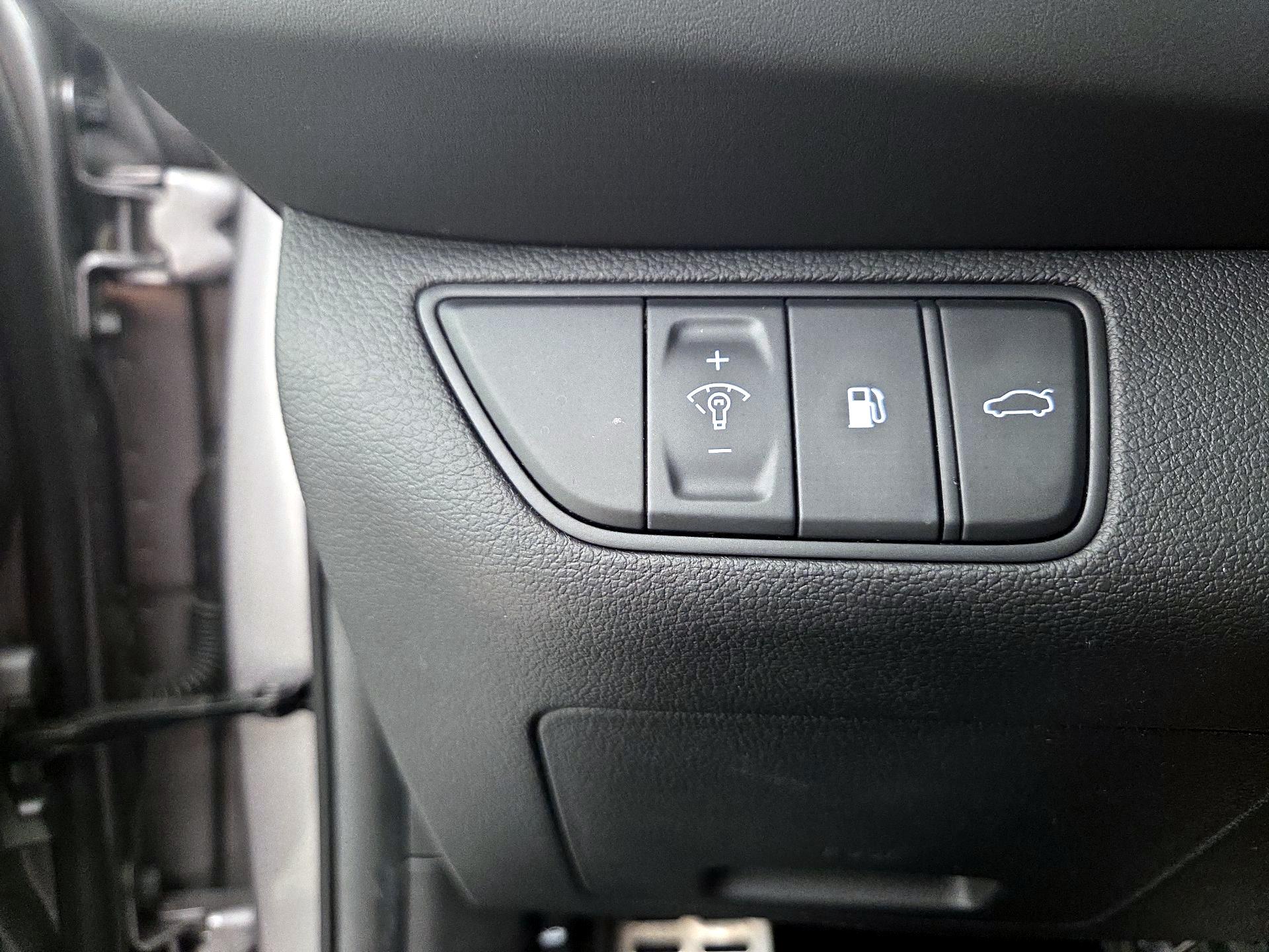 Thumbnail: 2023 Genesis G70 - 13