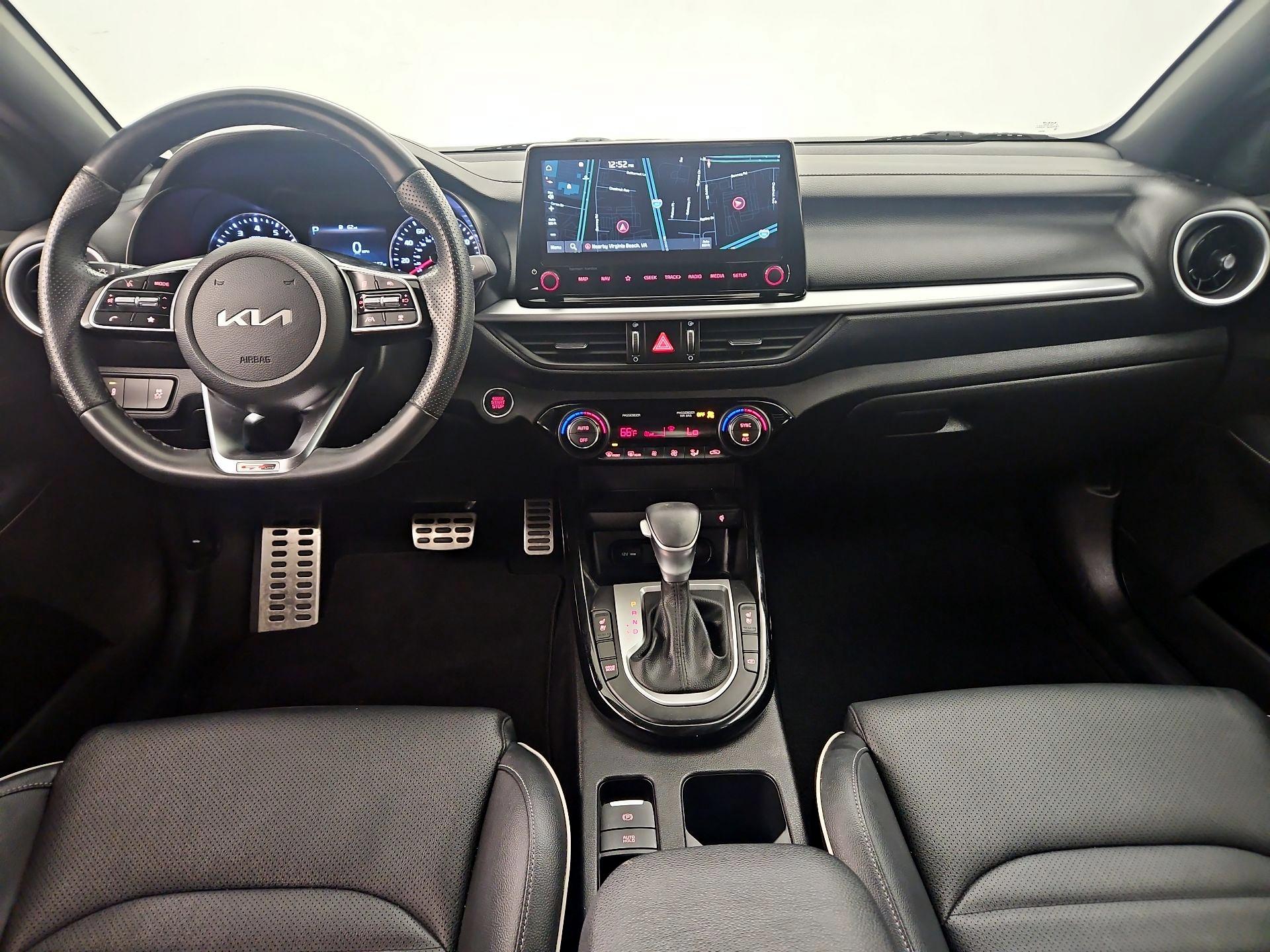 Thumbnail: 2023 Kia Forte - 9