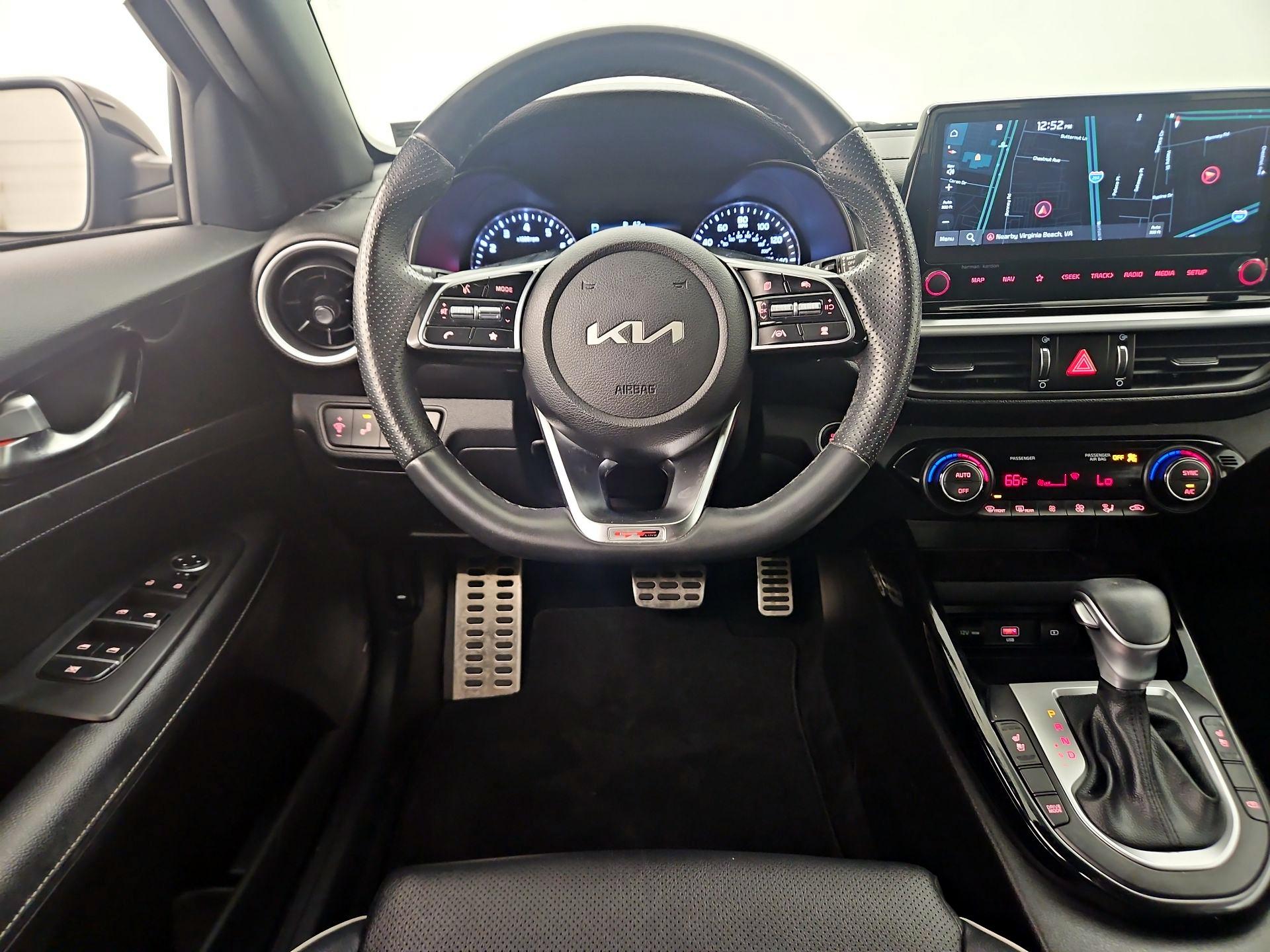 Thumbnail: 2023 Kia Forte - 10