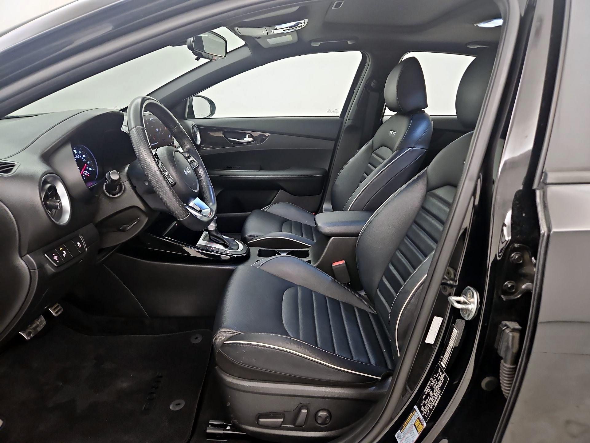 Thumbnail: 2023 Kia Forte - 11