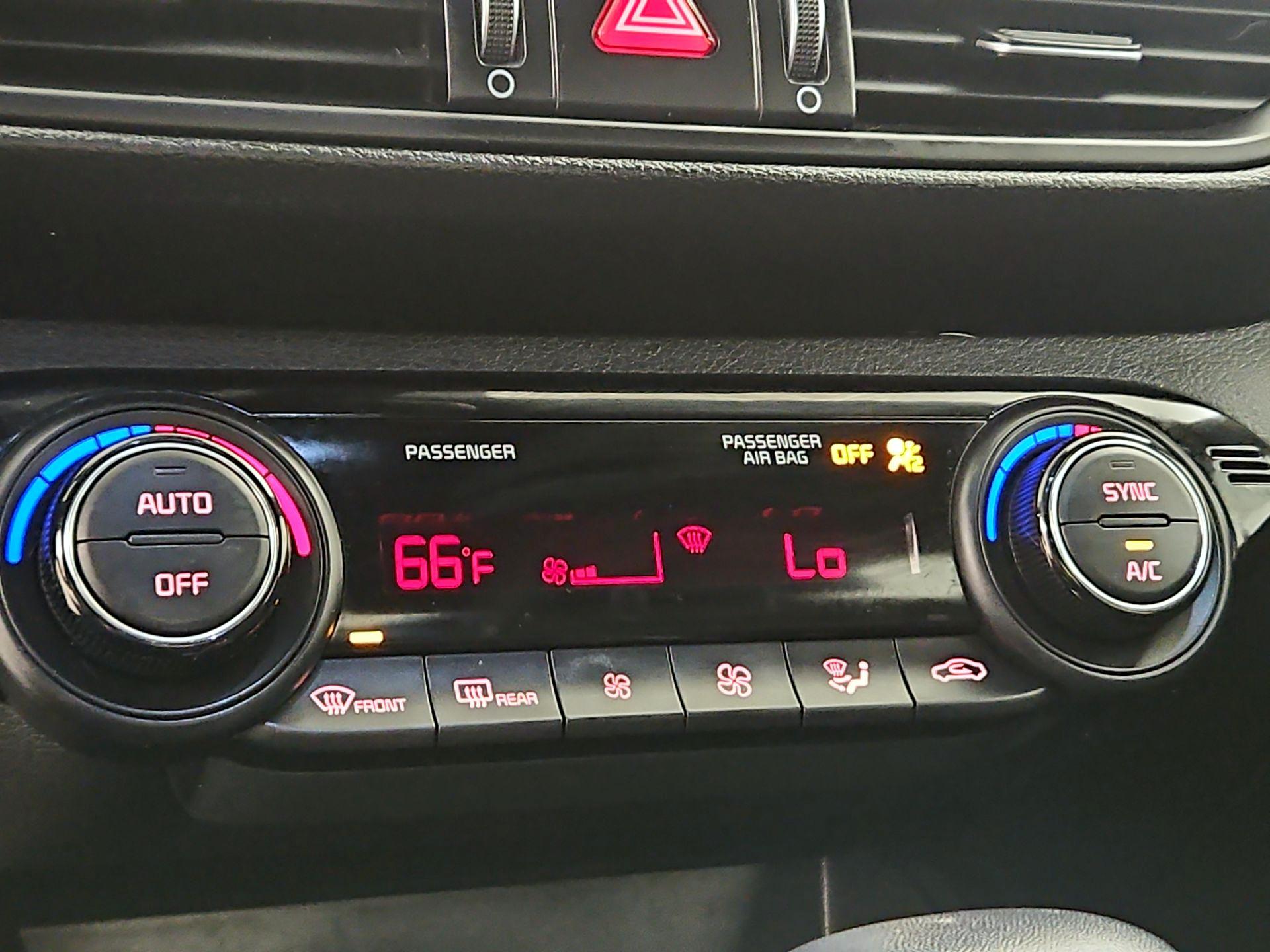 Thumbnail: 2023 Kia Forte - 17