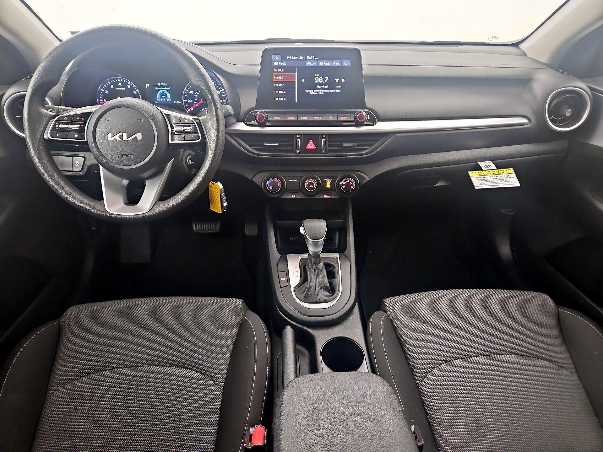 Thumbnail: 2022 Kia Forte - 9