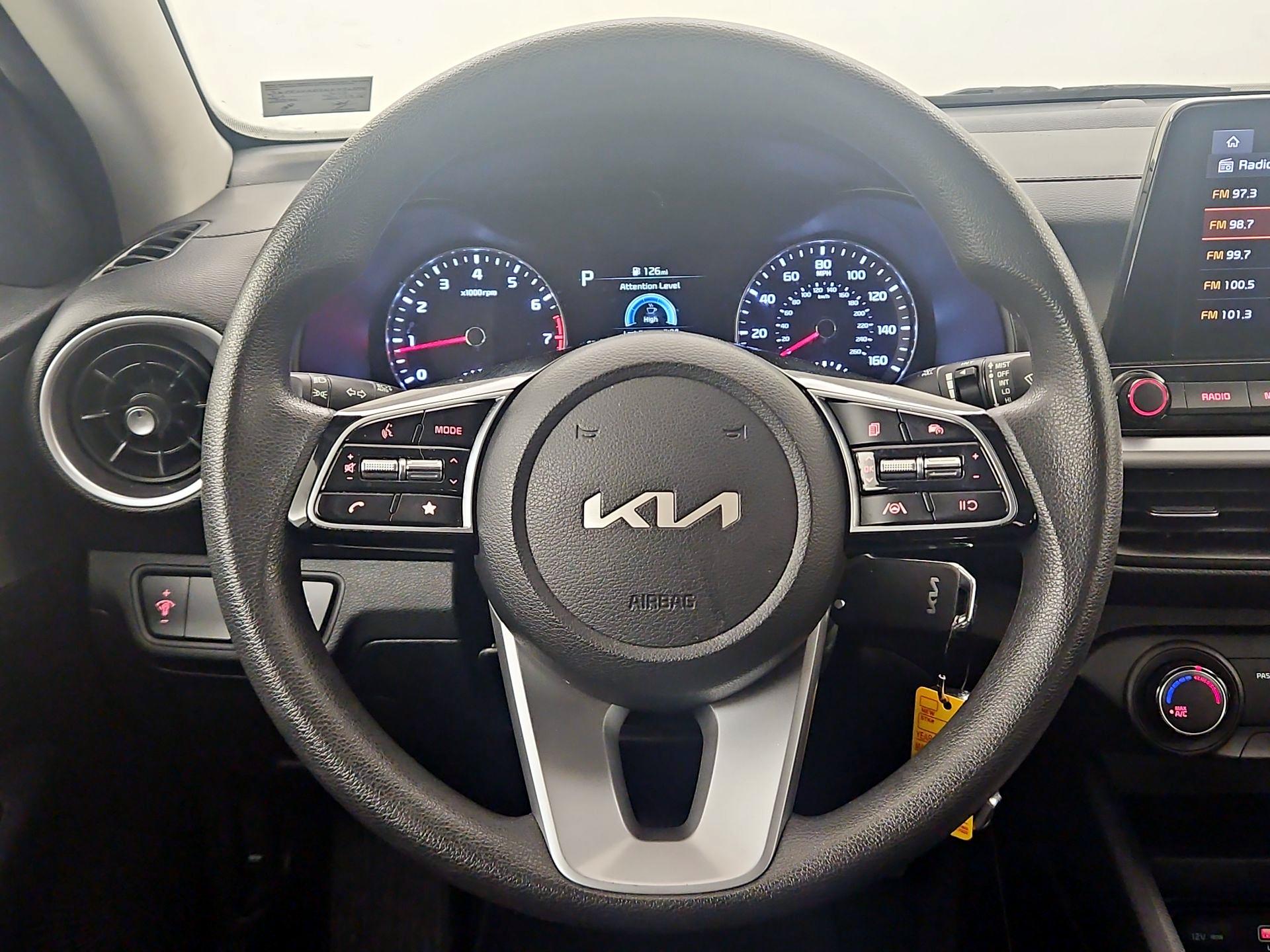 Thumbnail: 2022 Kia Forte - 10