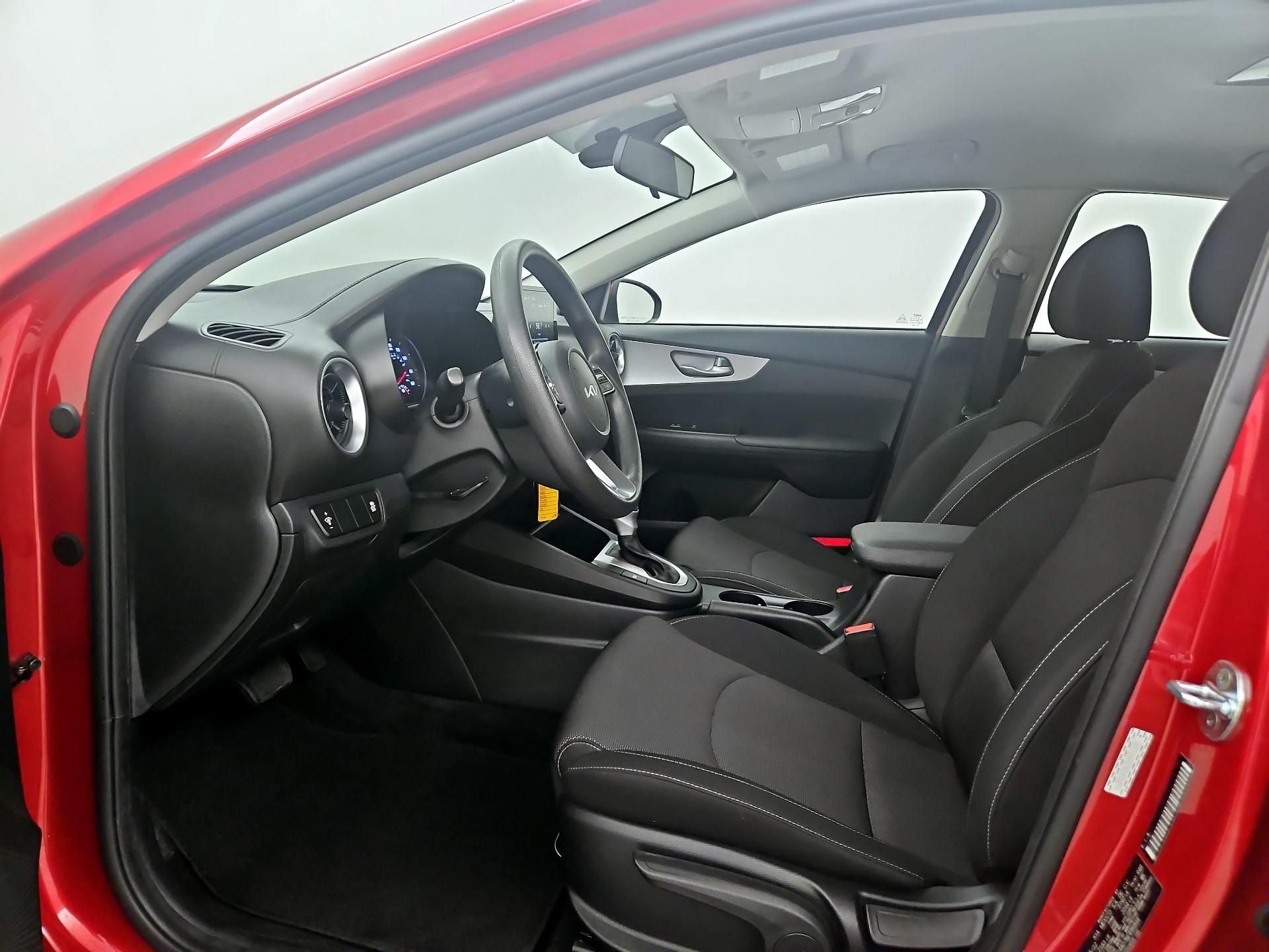 Thumbnail: 2022 Kia Forte - 11