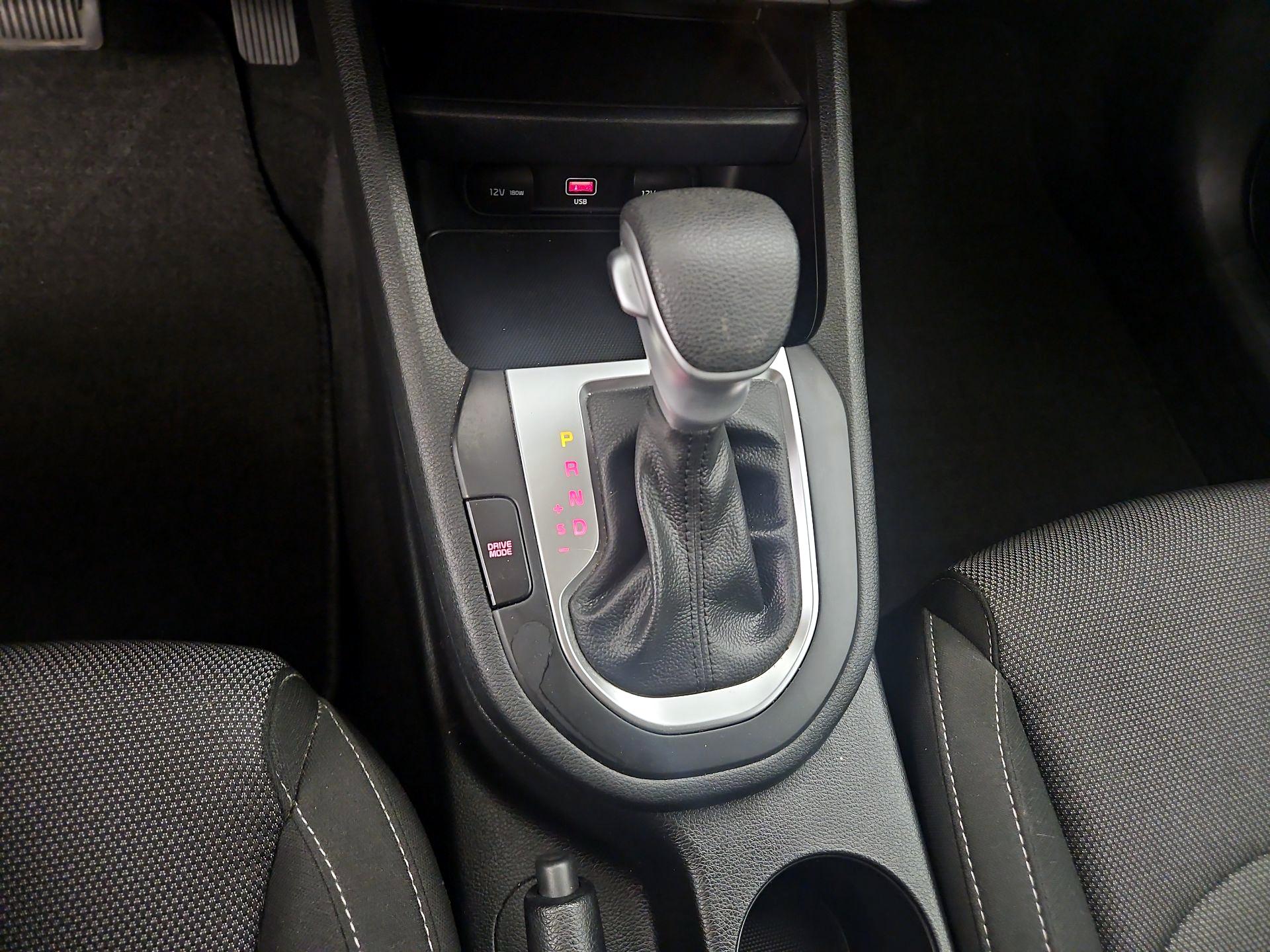 Thumbnail: 2022 Kia Forte - 17