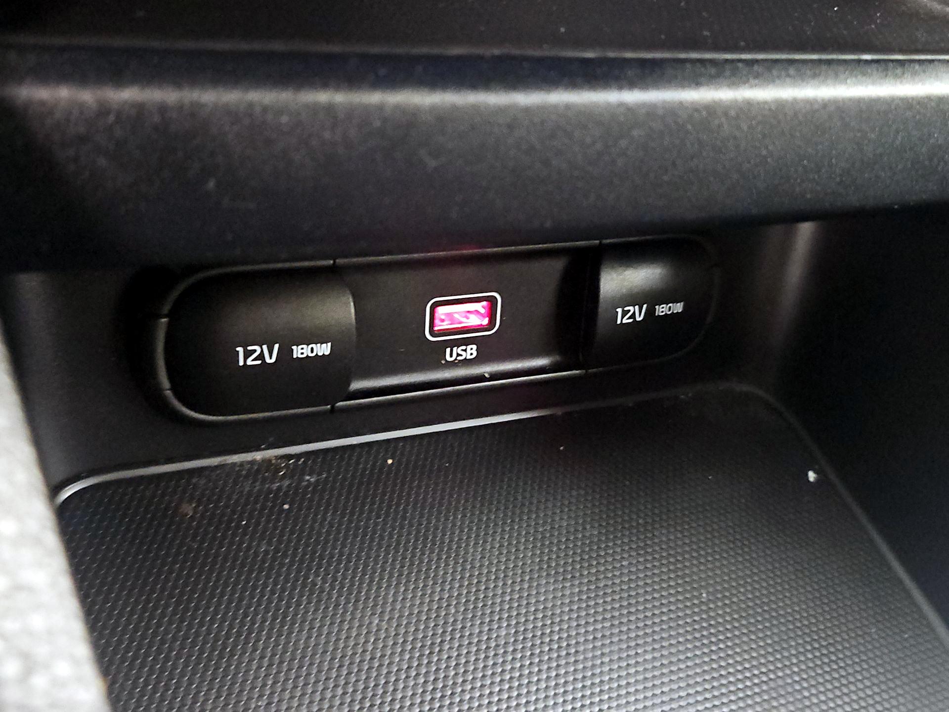 Thumbnail: 2022 Kia Forte - 18