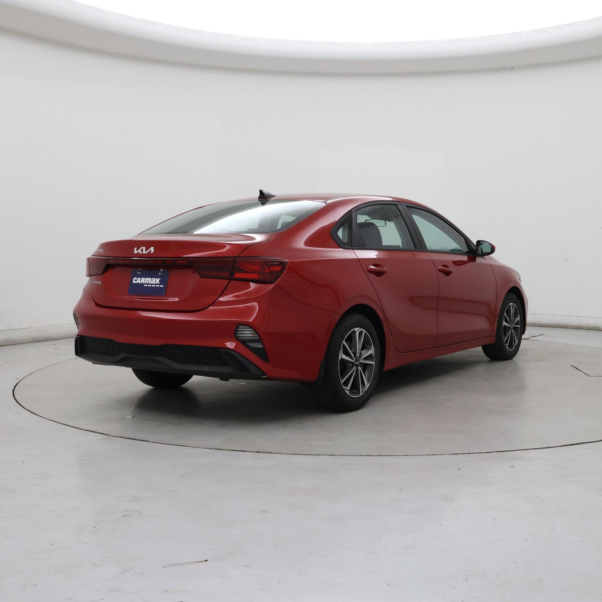 Thumbnail: 2022 Kia Forte - 8