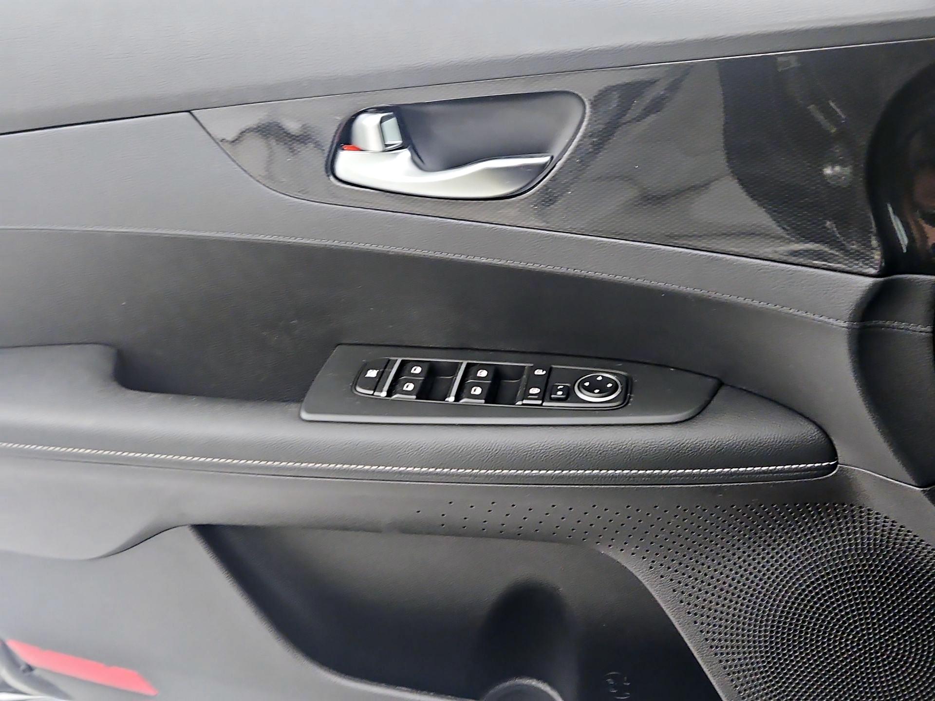 Thumbnail: 2023 Kia Forte - 12