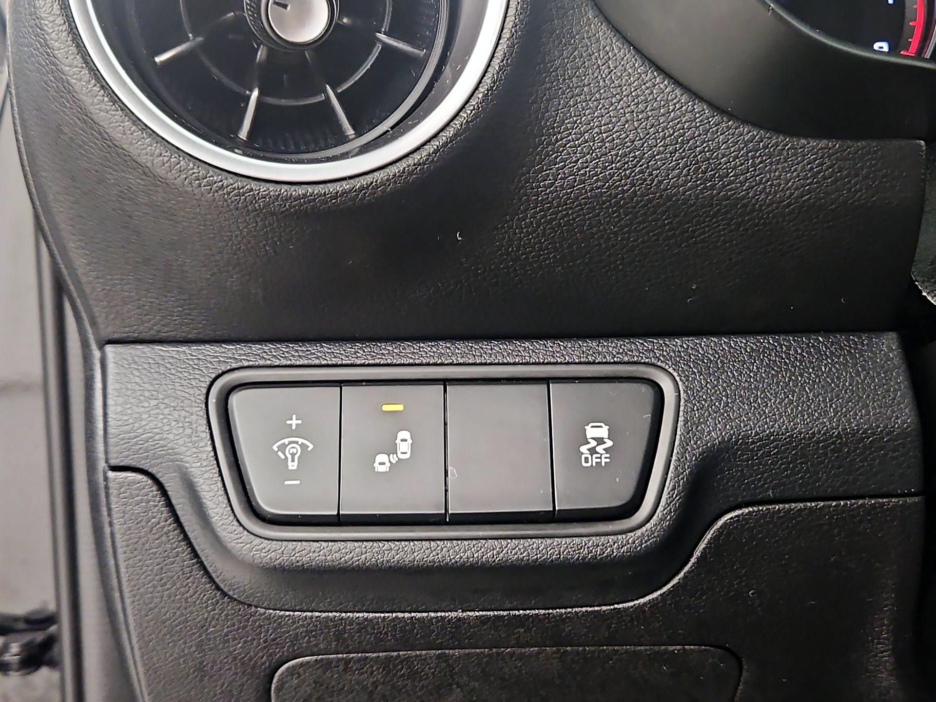 Thumbnail: 2023 Kia Forte - 13