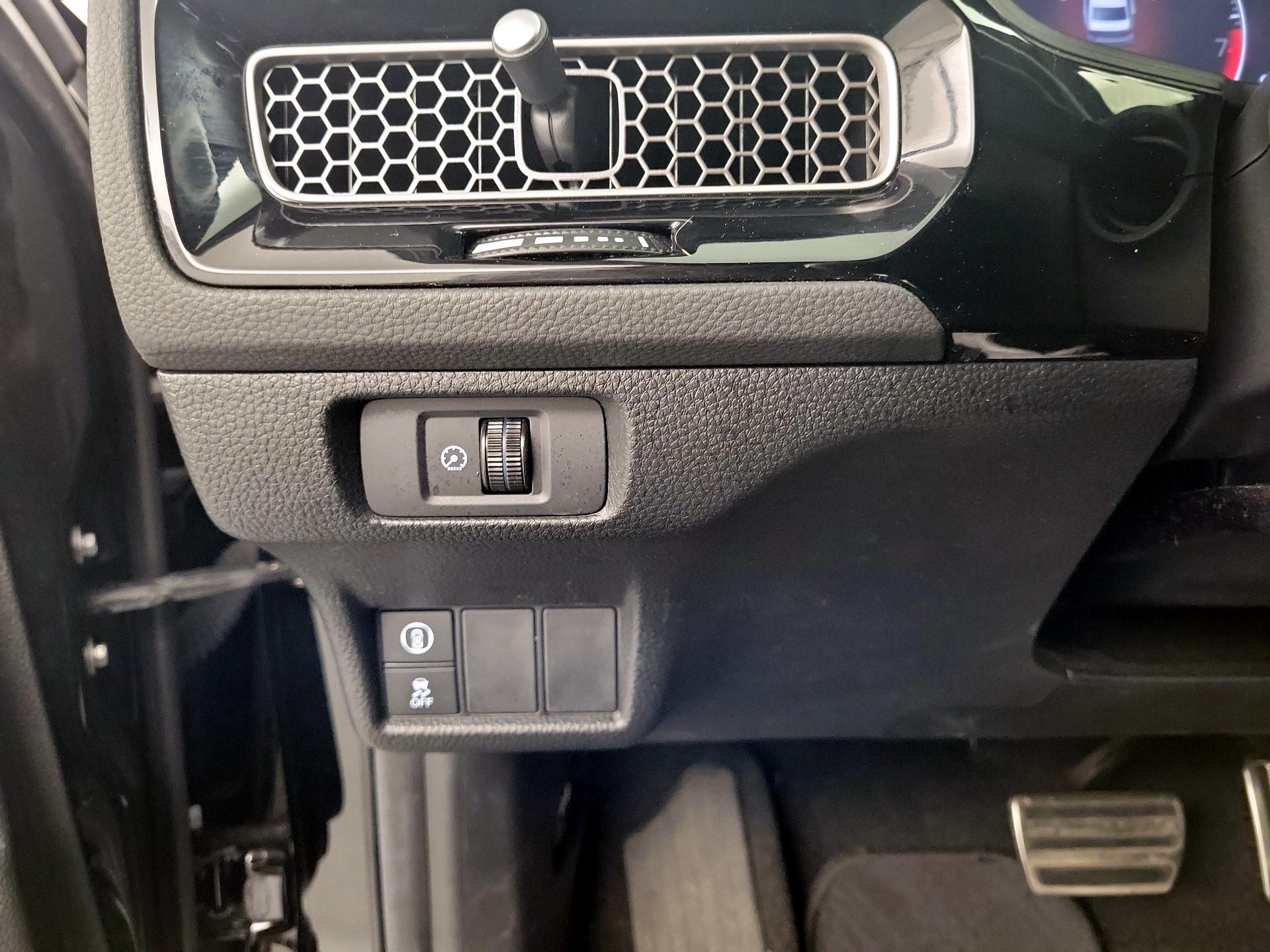 Thumbnail: 2024 Honda Civic - 13