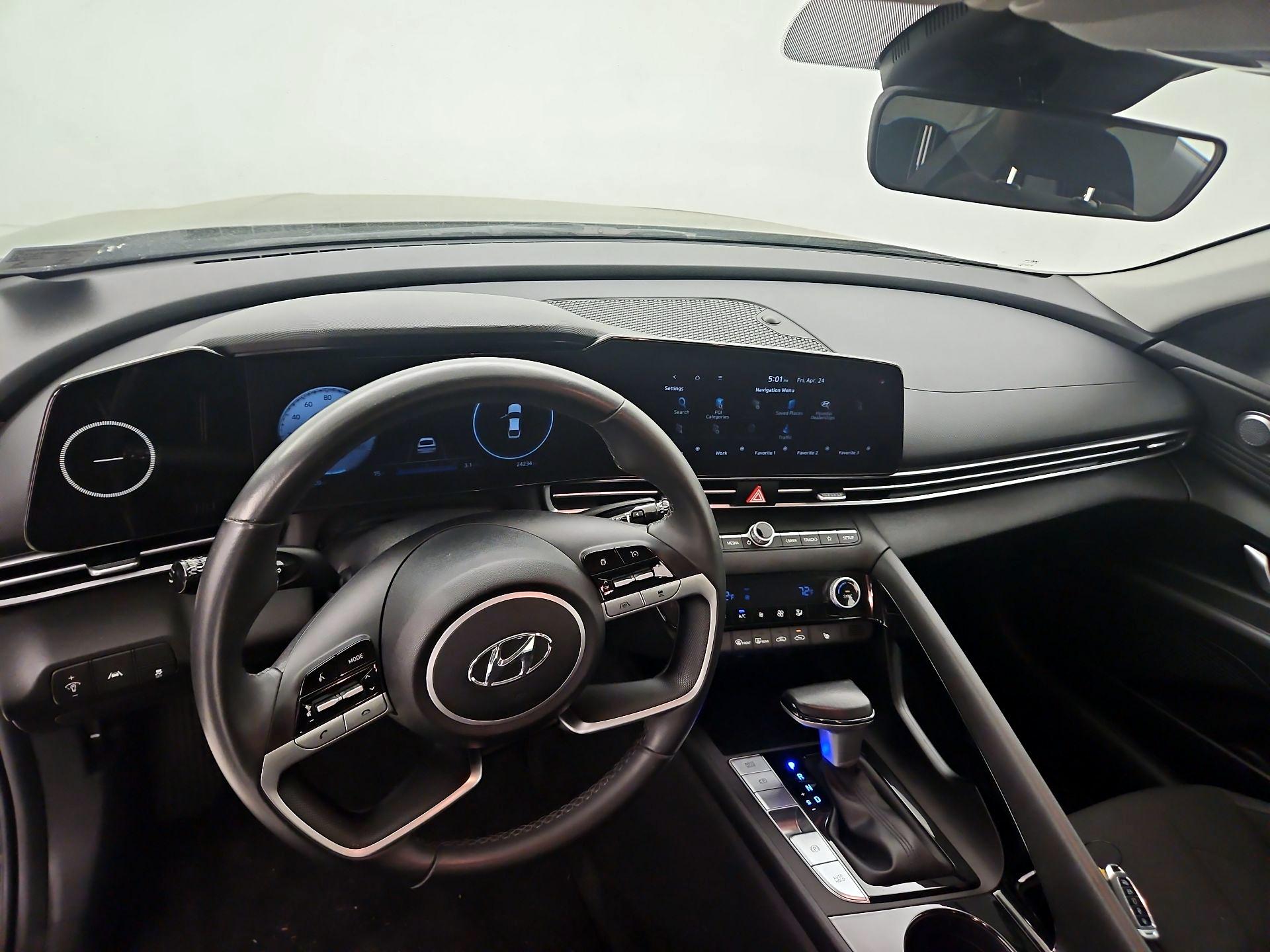Thumbnail: 2023 Hyundai Elantra - 9