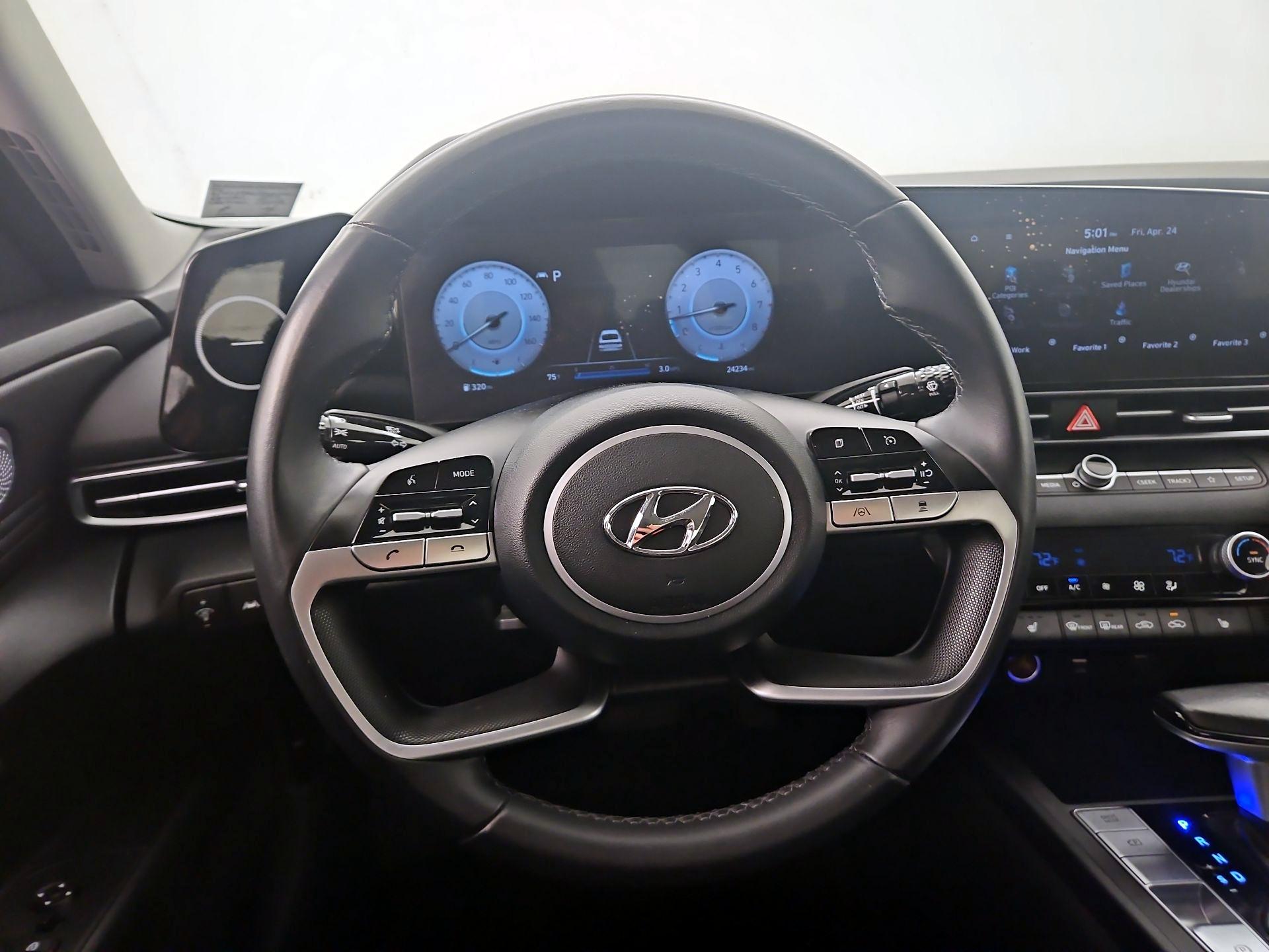 Thumbnail: 2023 Hyundai Elantra - 10