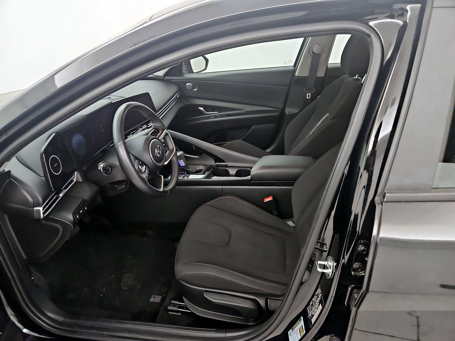Thumbnail: 2023 Hyundai Elantra - 11