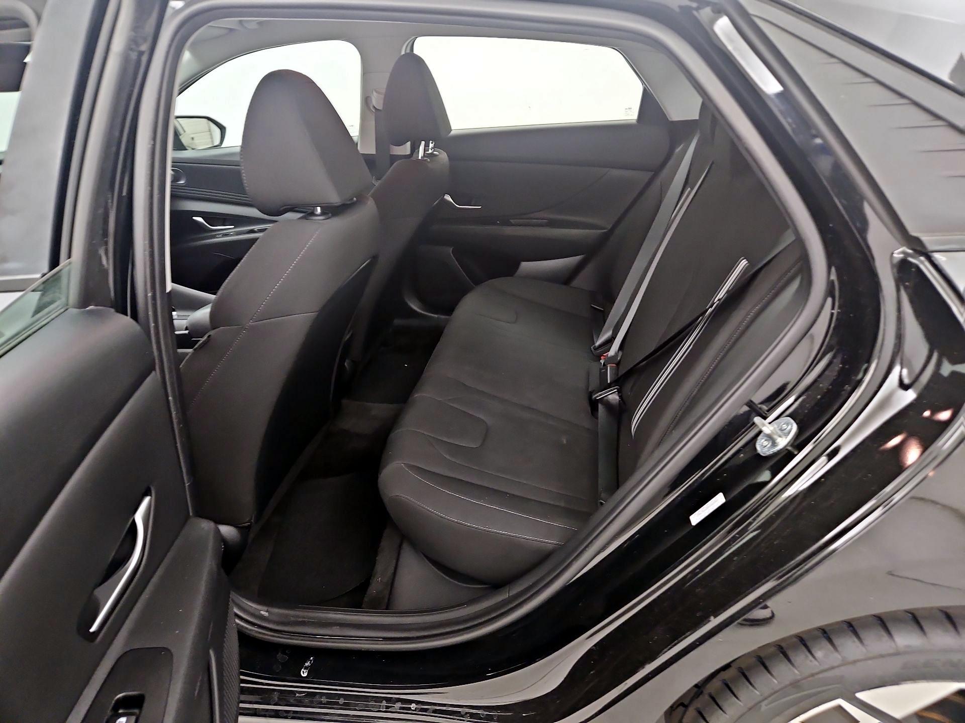 Thumbnail: 2023 Hyundai Elantra - 20