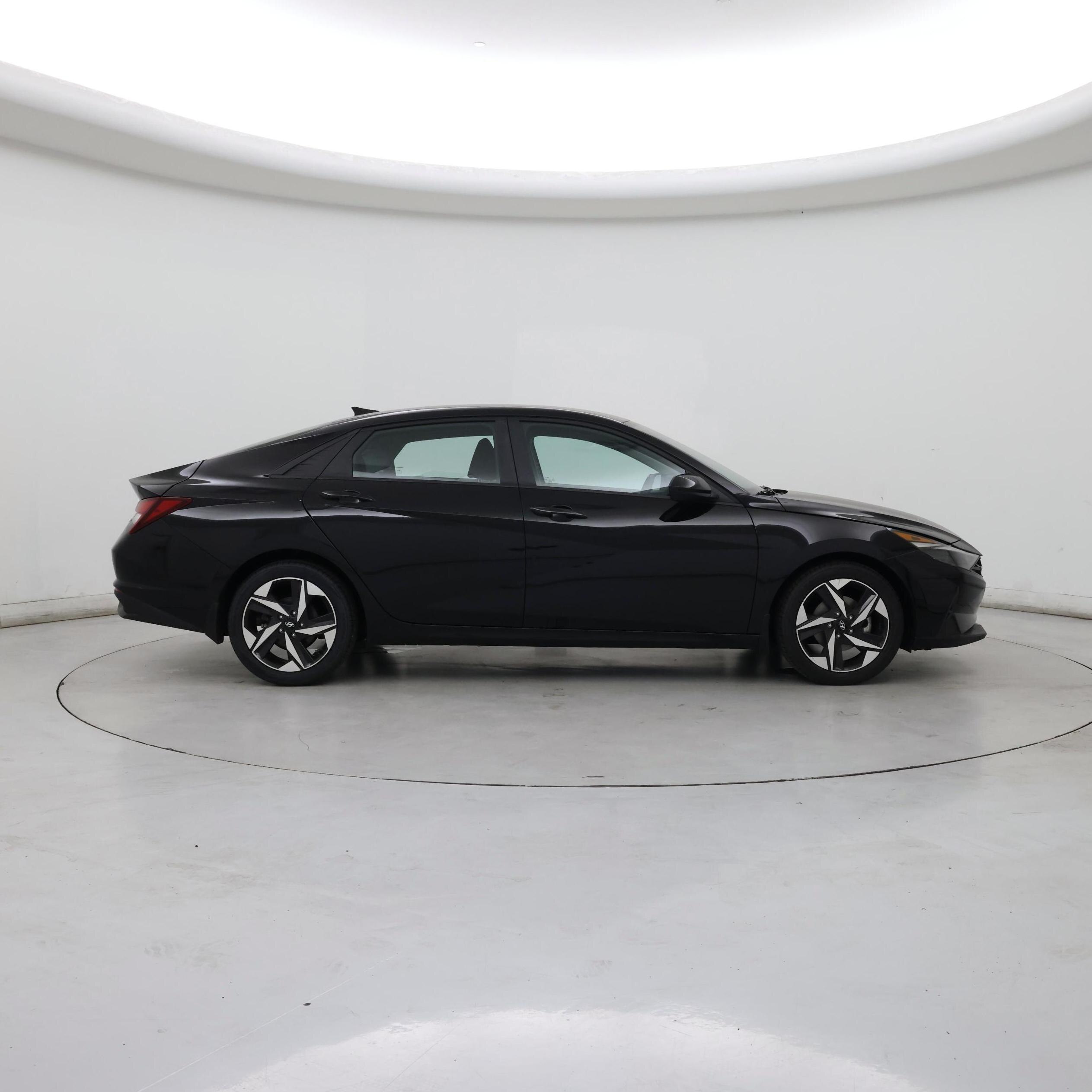Thumbnail: 2023 Hyundai Elantra - 7