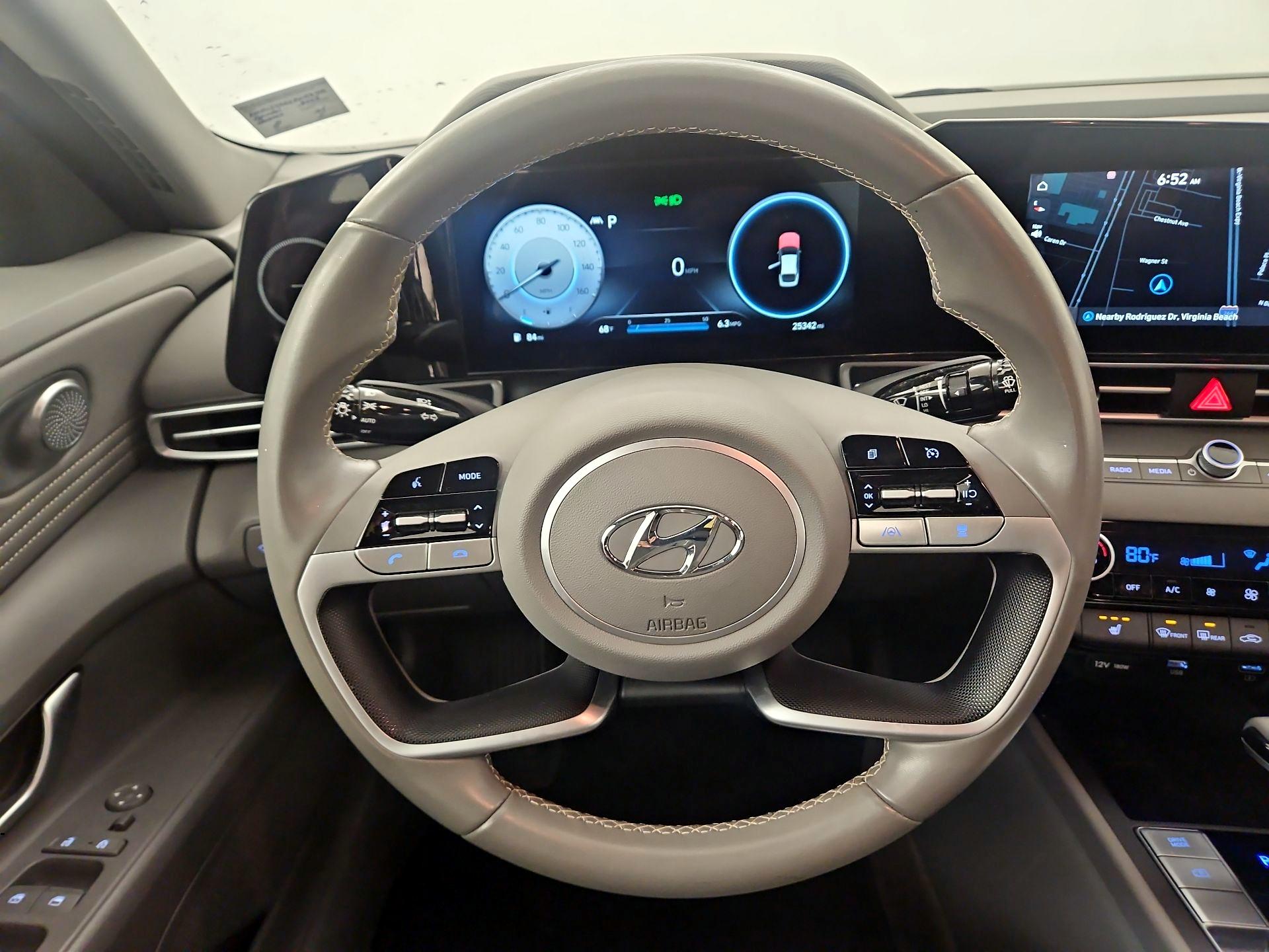 Thumbnail: 2023 Hyundai Elantra - 10