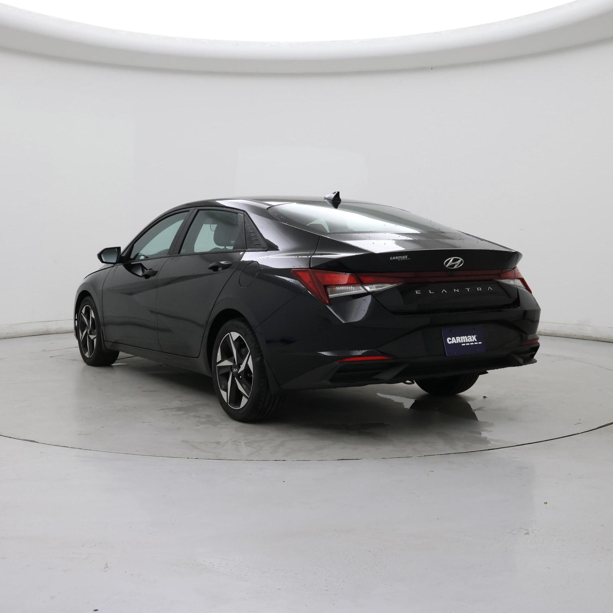 Thumbnail: 2023 Hyundai Elantra - 2