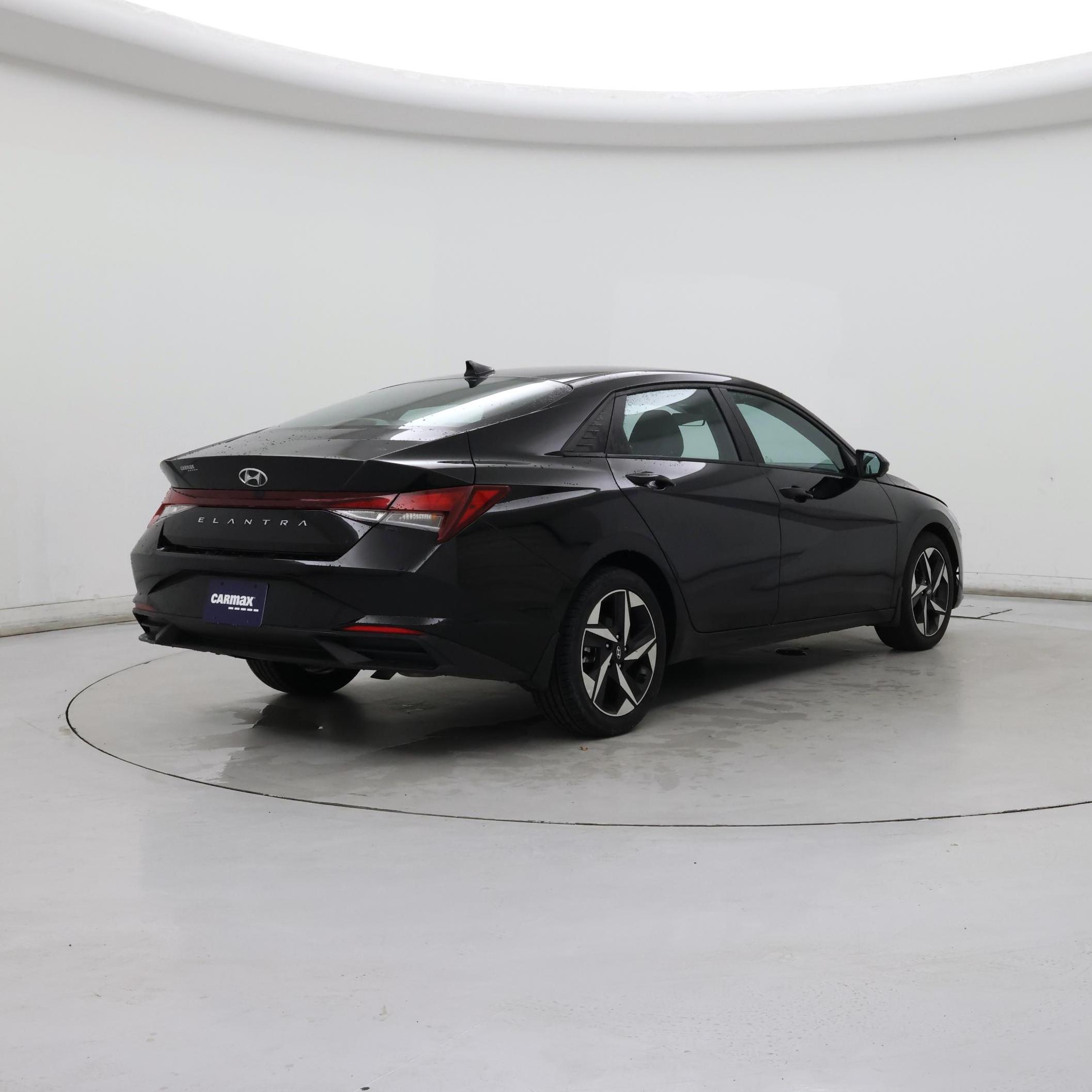 Thumbnail: 2023 Hyundai Elantra - 8