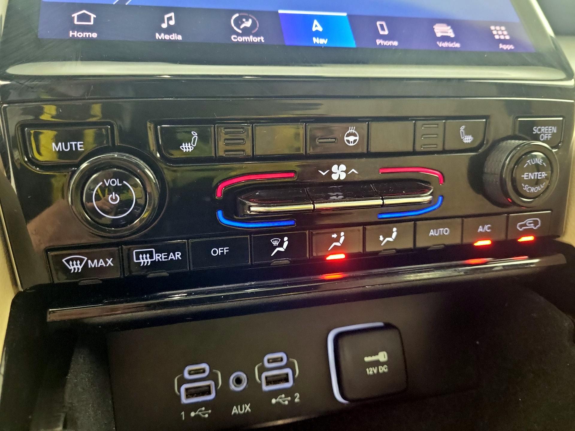 Thumbnail: 2023 Jeep Grand Cherokee - 15