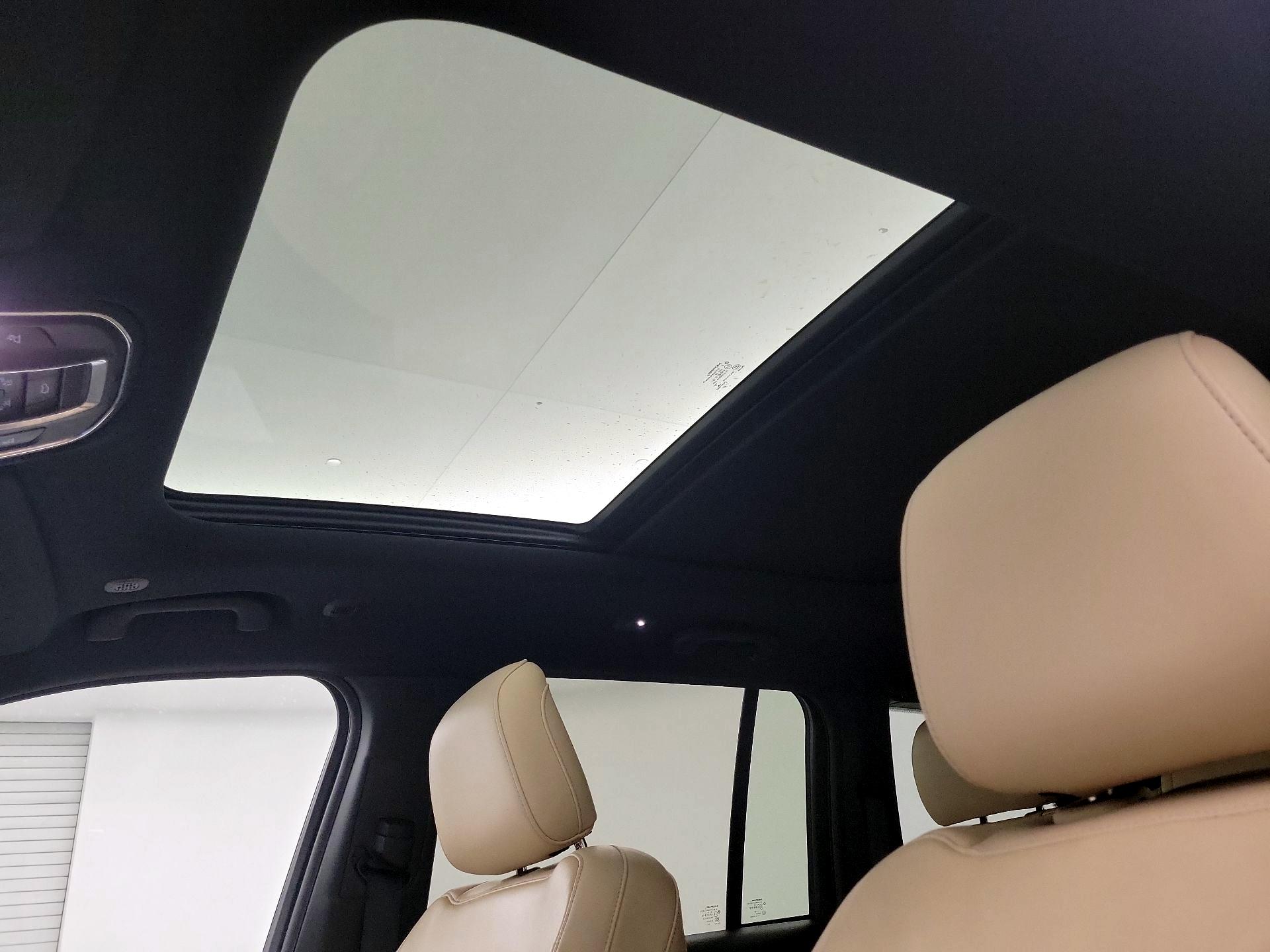 Thumbnail: 2023 Jeep Grand Cherokee - 18