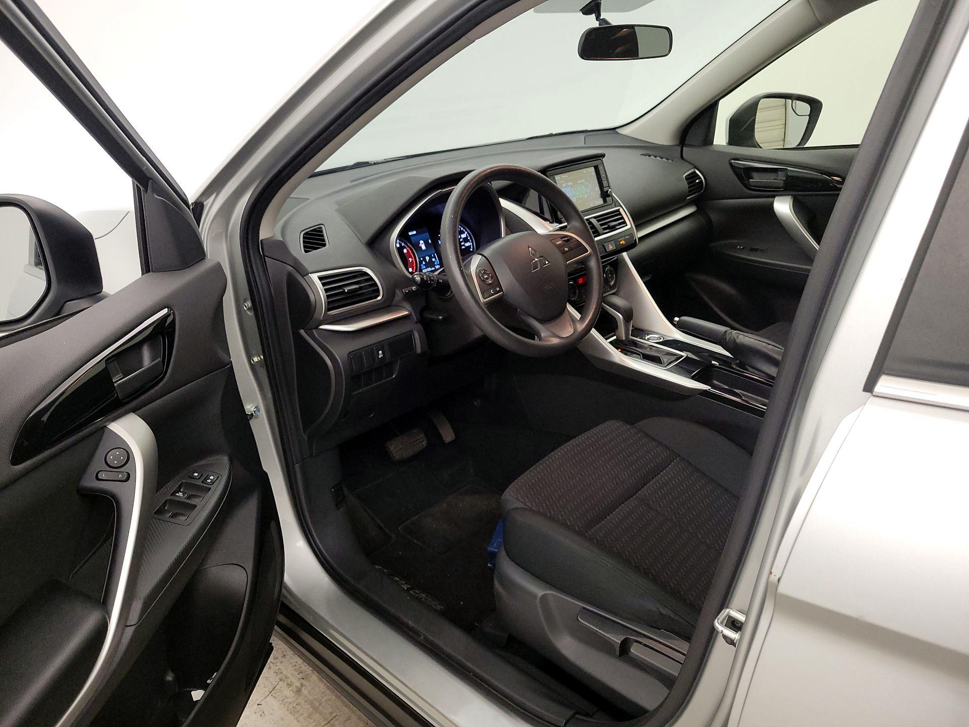 Thumbnail: 2020 Mitsubishi Eclipse Cross - 11