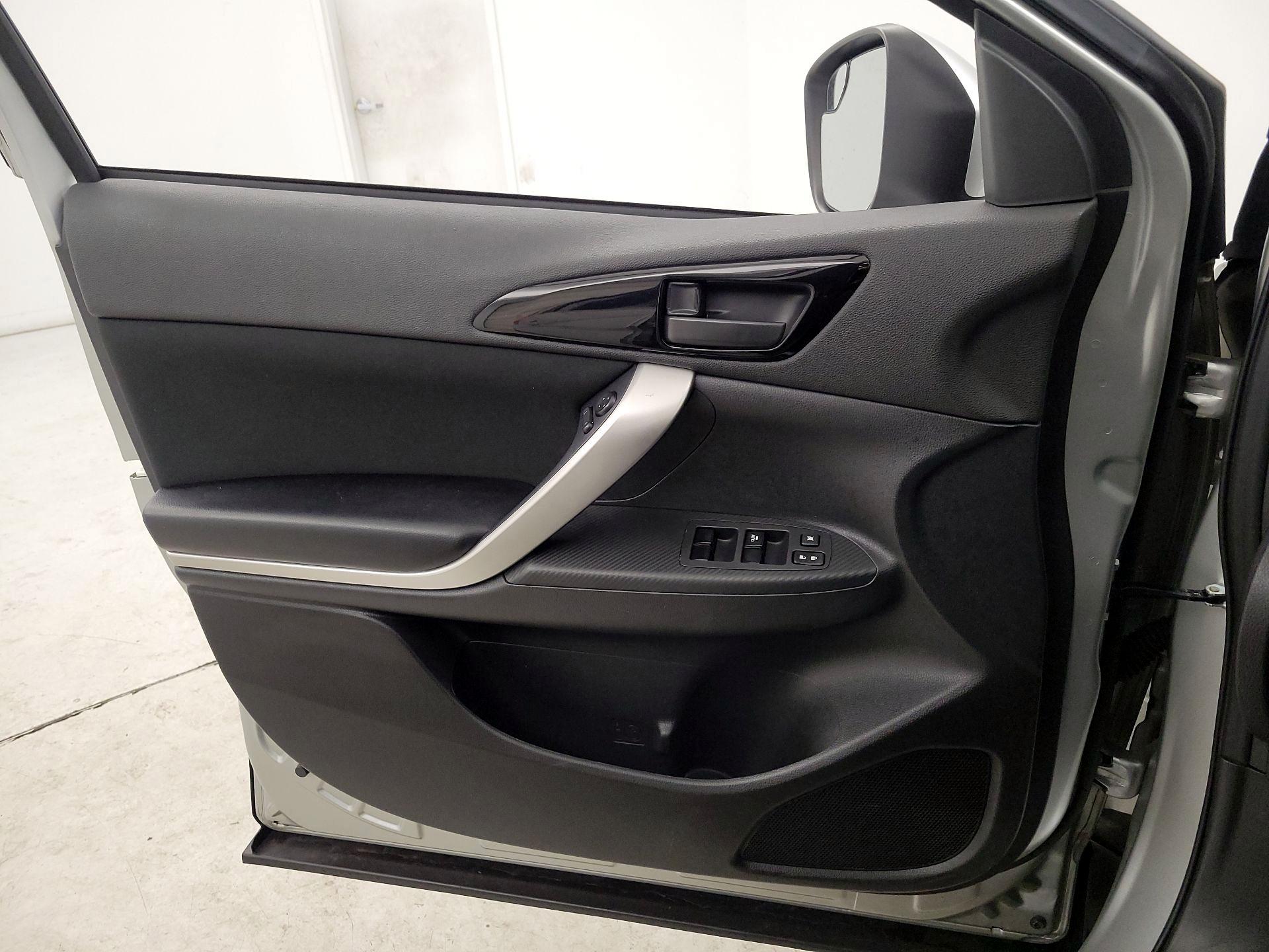 Thumbnail: 2020 Mitsubishi Eclipse Cross - 12