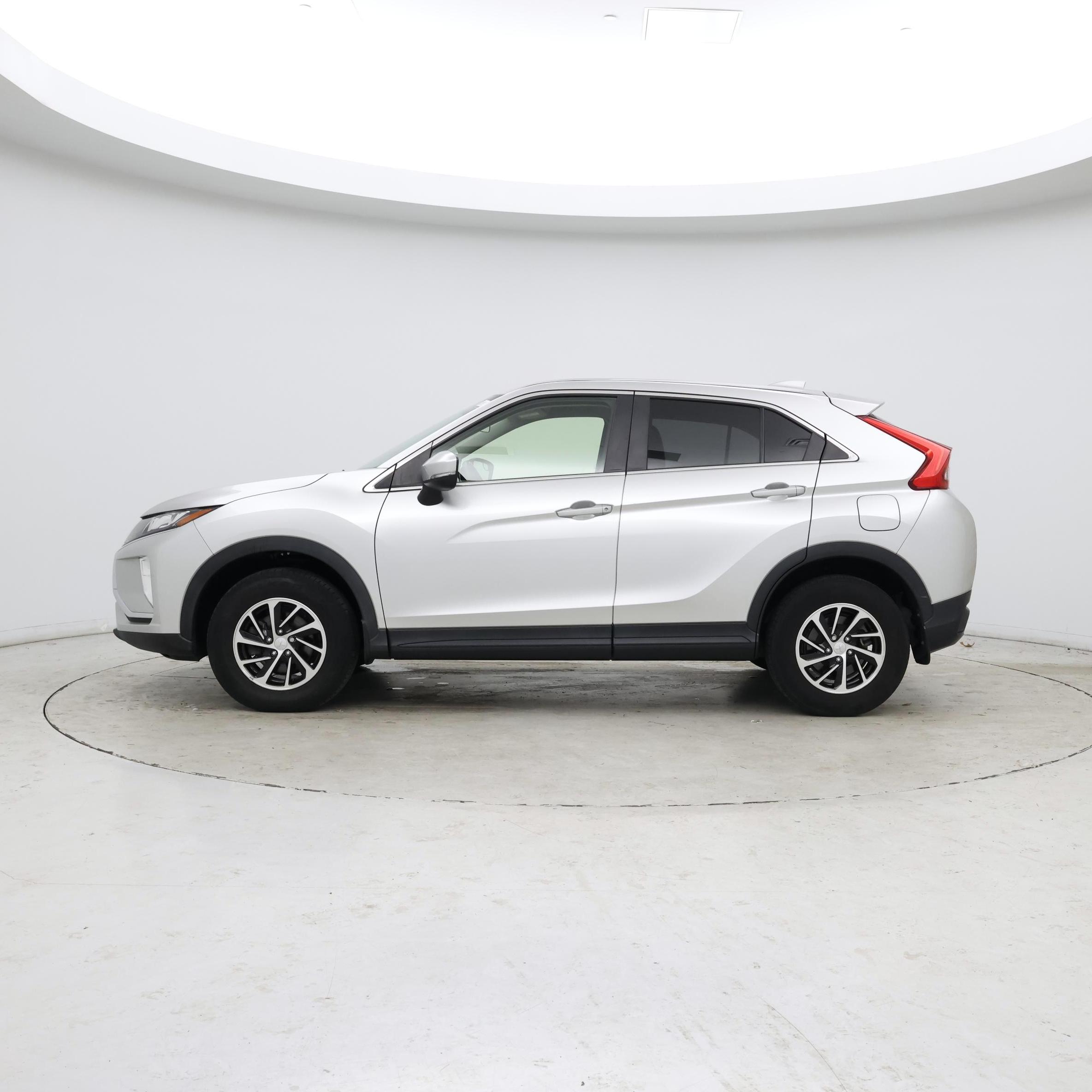 Thumbnail: 2020 Mitsubishi Eclipse Cross - 3