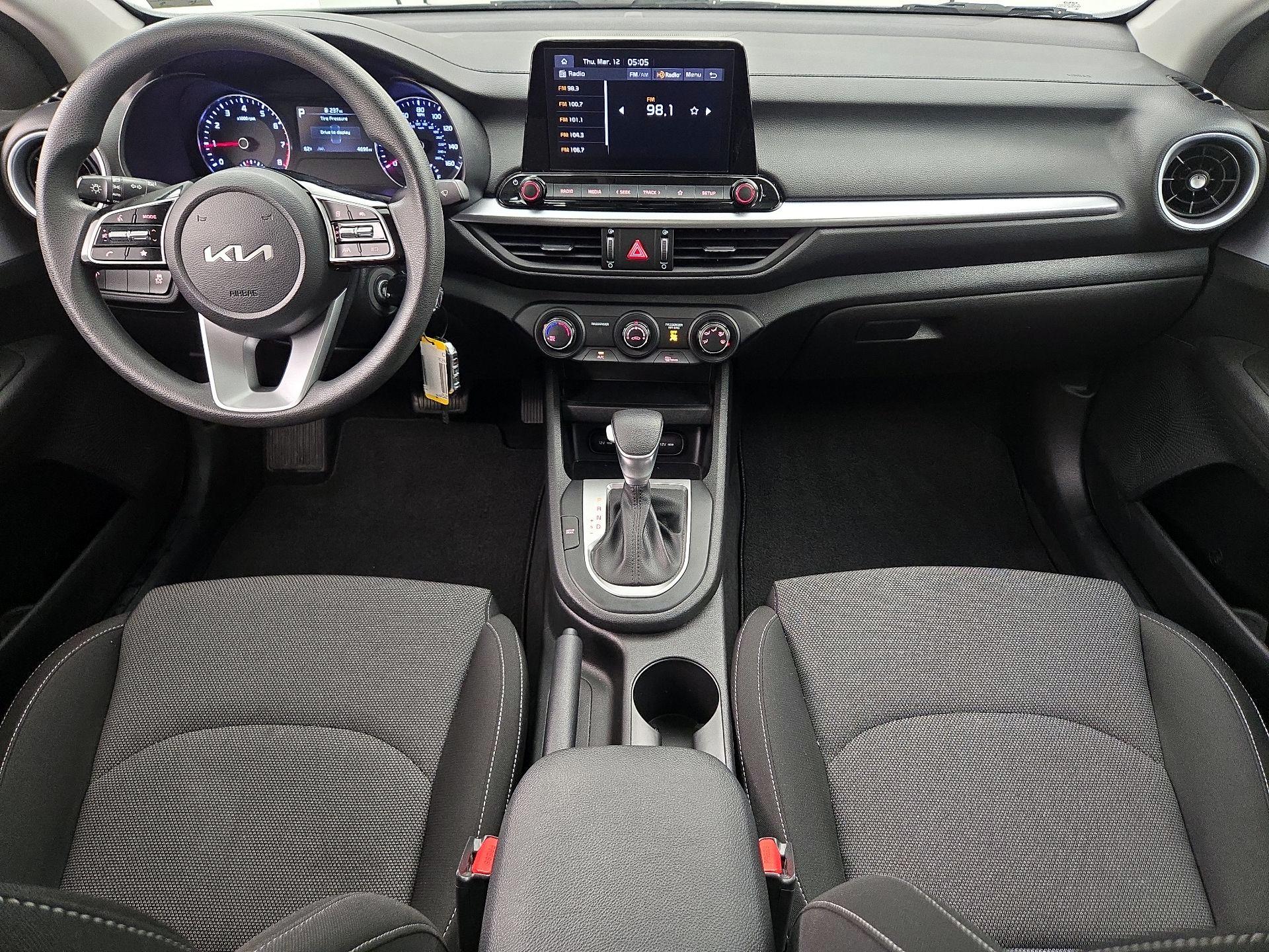 Thumbnail: 2023 Kia Forte - 9