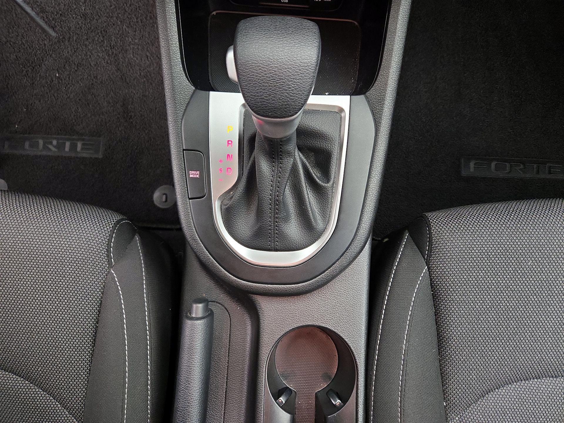 Thumbnail: 2023 Kia Forte - 17