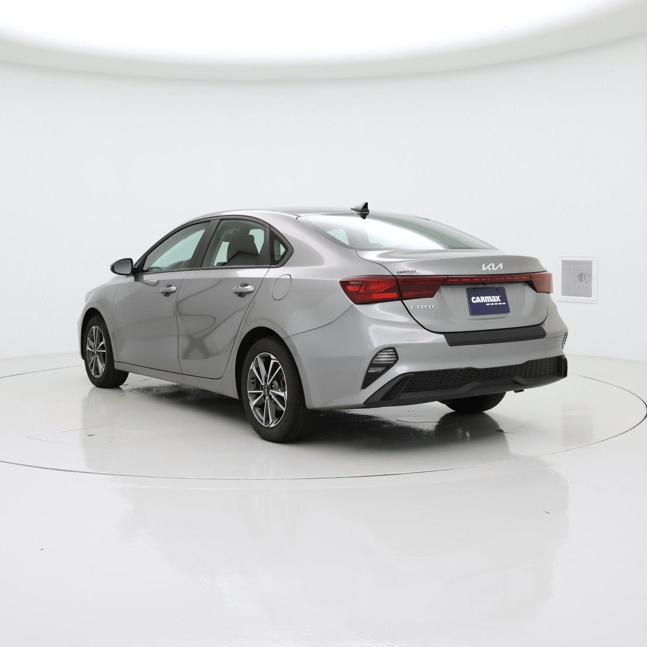 Thumbnail: 2023 Kia Forte - 2