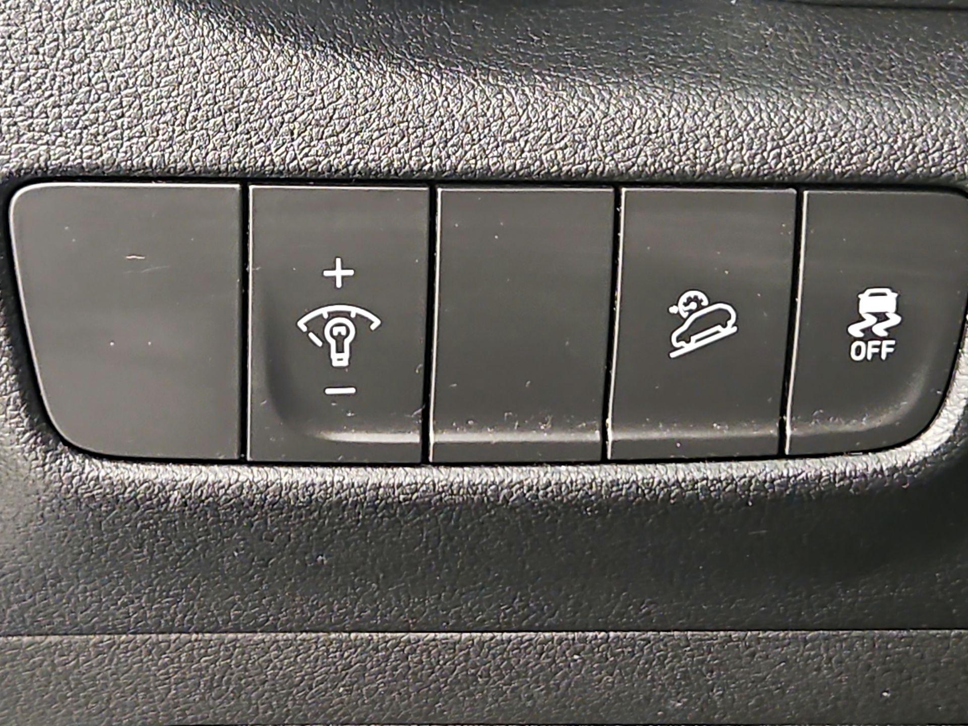 Thumbnail: 2022 Hyundai Kona - 13