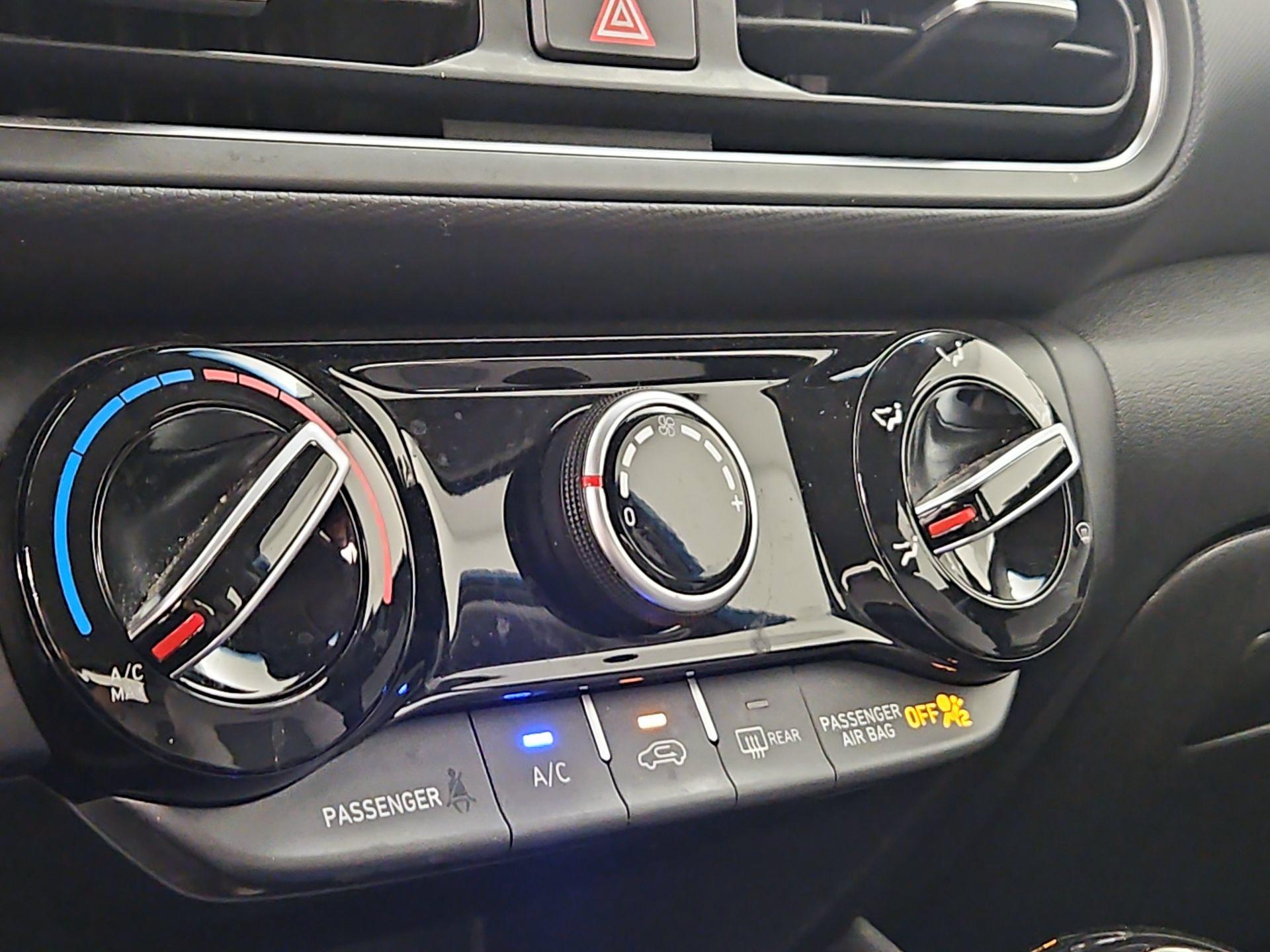 Thumbnail: 2022 Hyundai Kona - 16