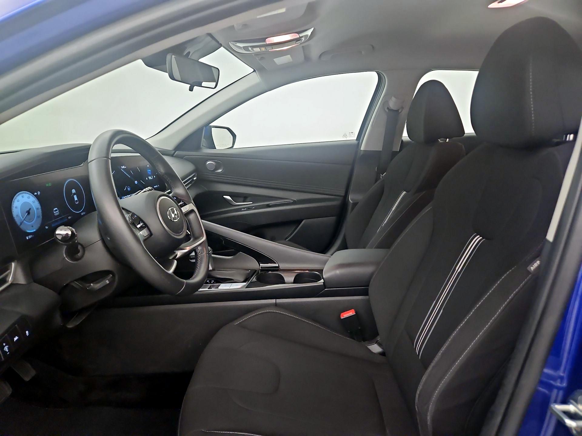 Thumbnail: 2023 Hyundai Elantra - 11