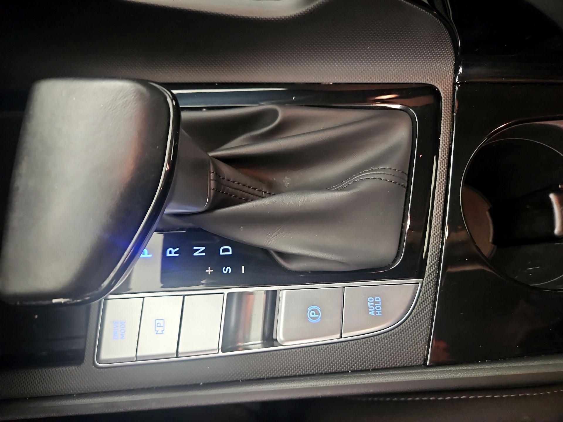 Thumbnail: 2023 Hyundai Elantra - 18