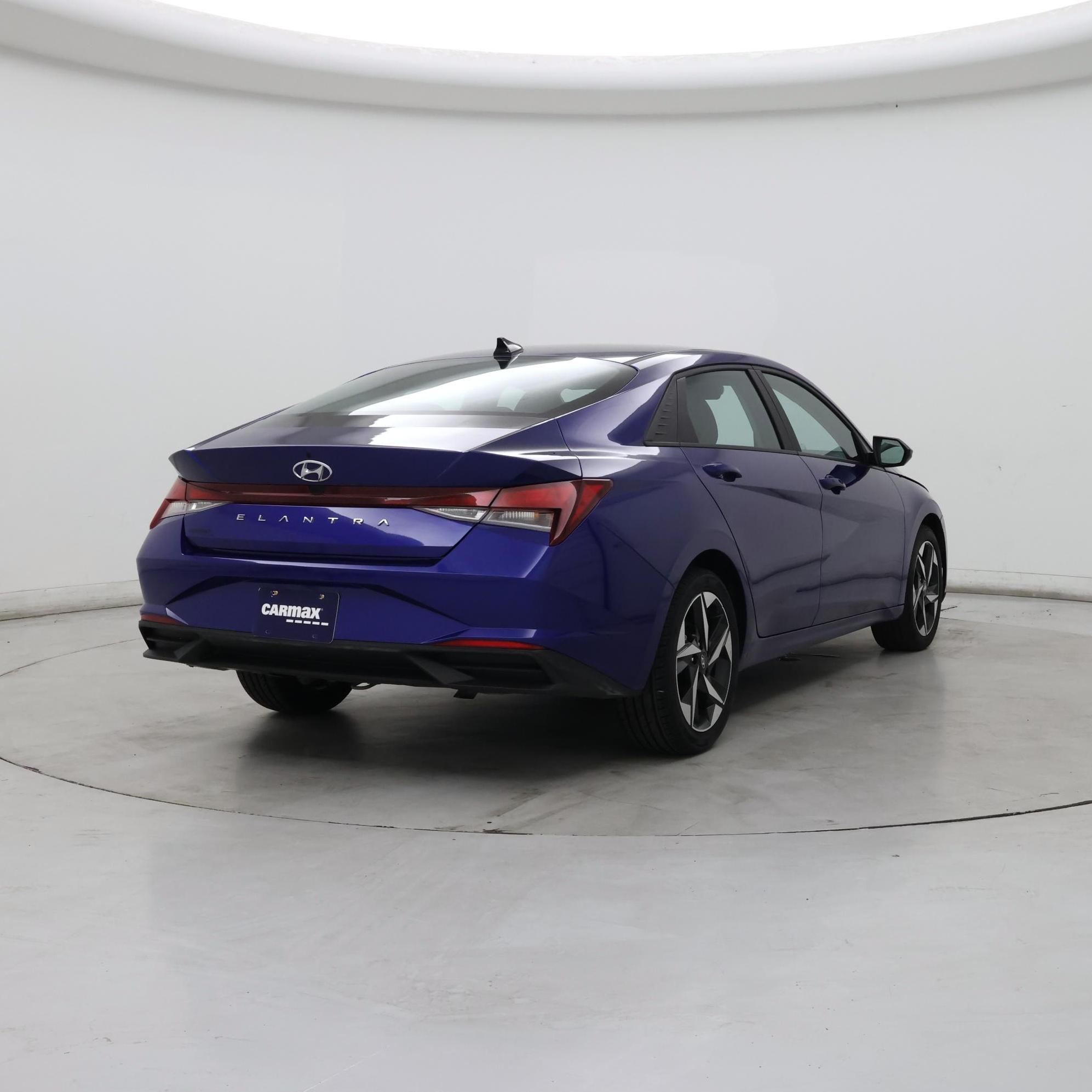 Thumbnail: 2023 Hyundai Elantra - 8