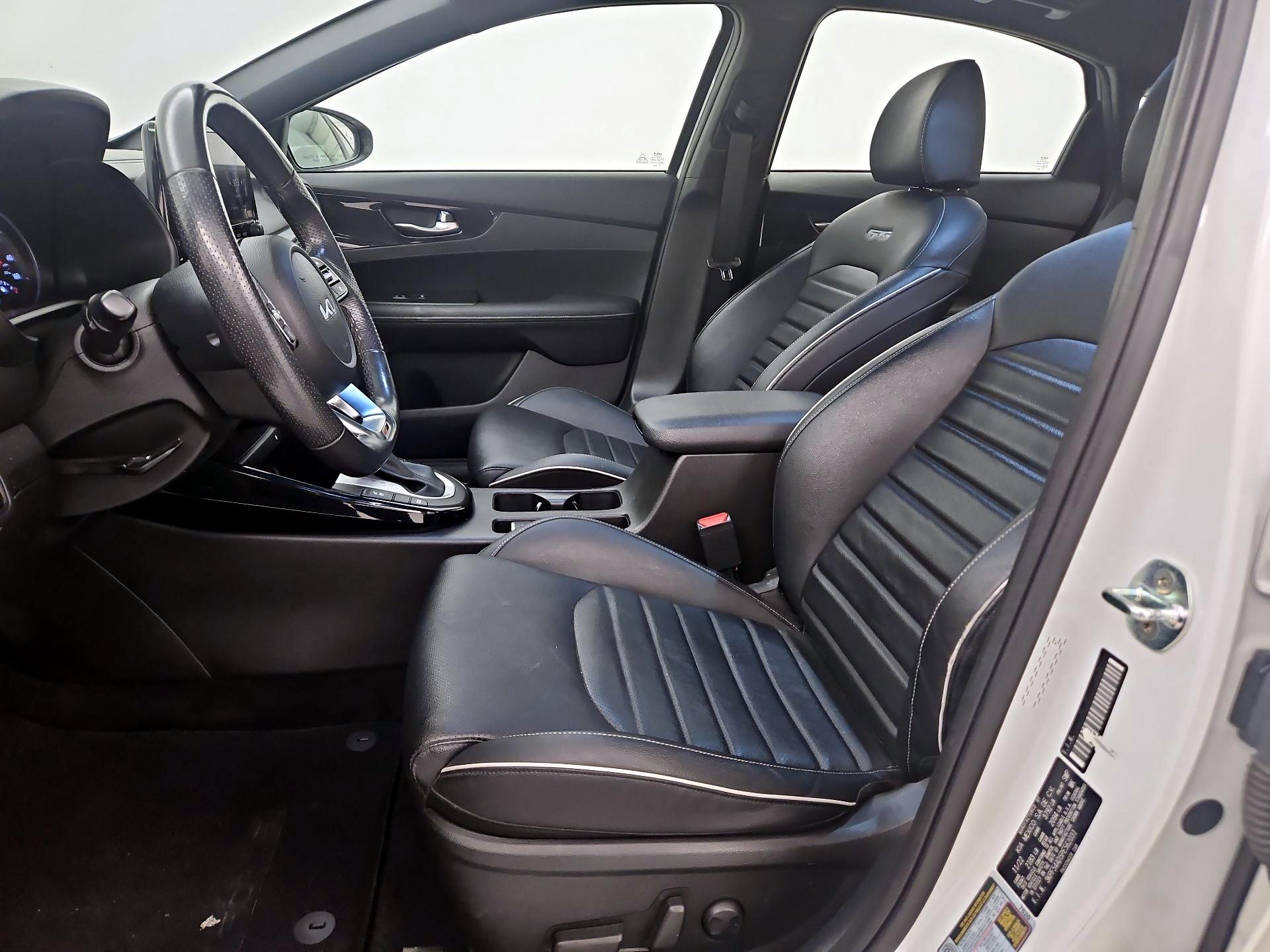 Thumbnail: 2023 Kia Forte - 11