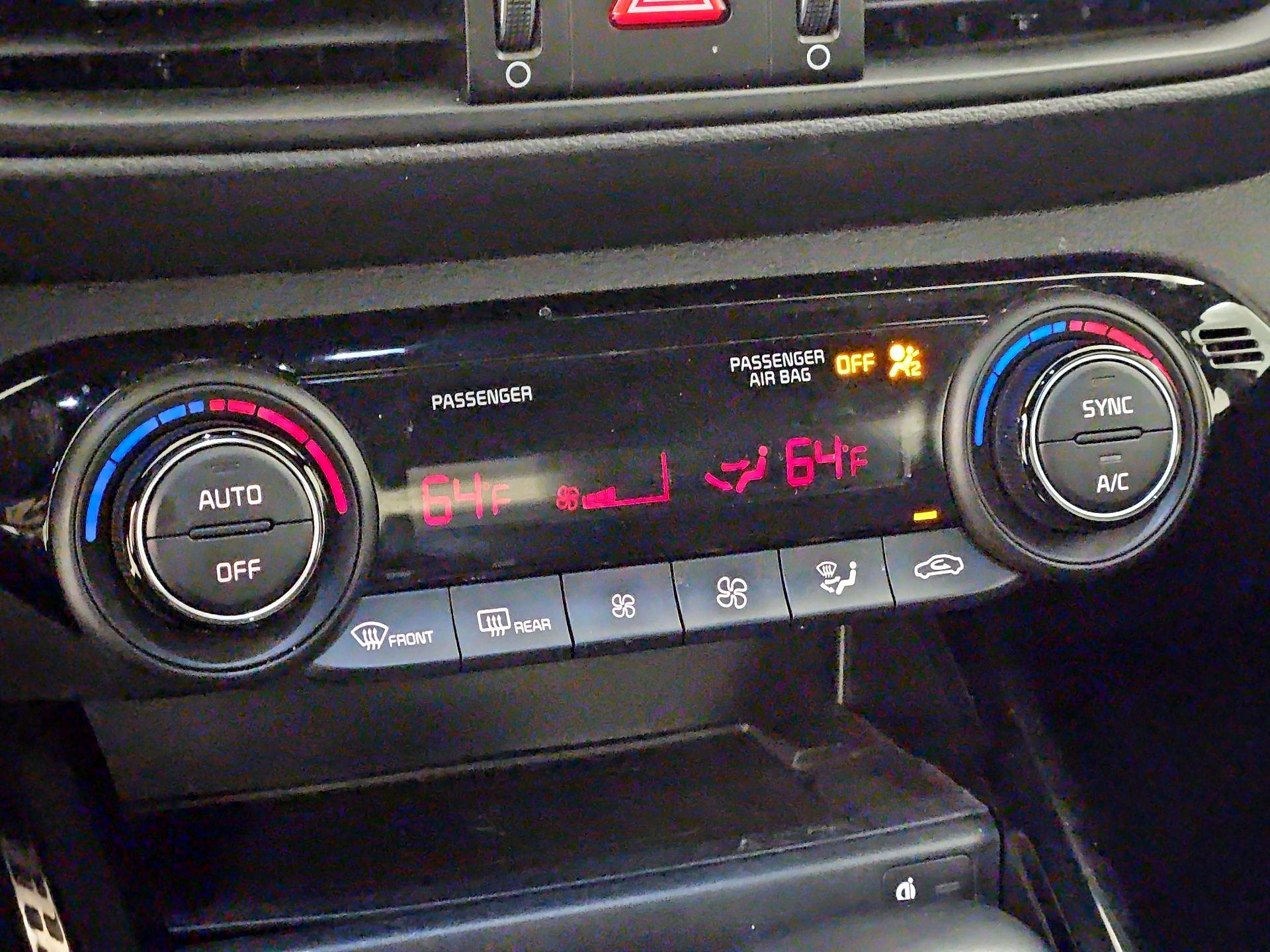 Thumbnail: 2023 Kia Forte - 17