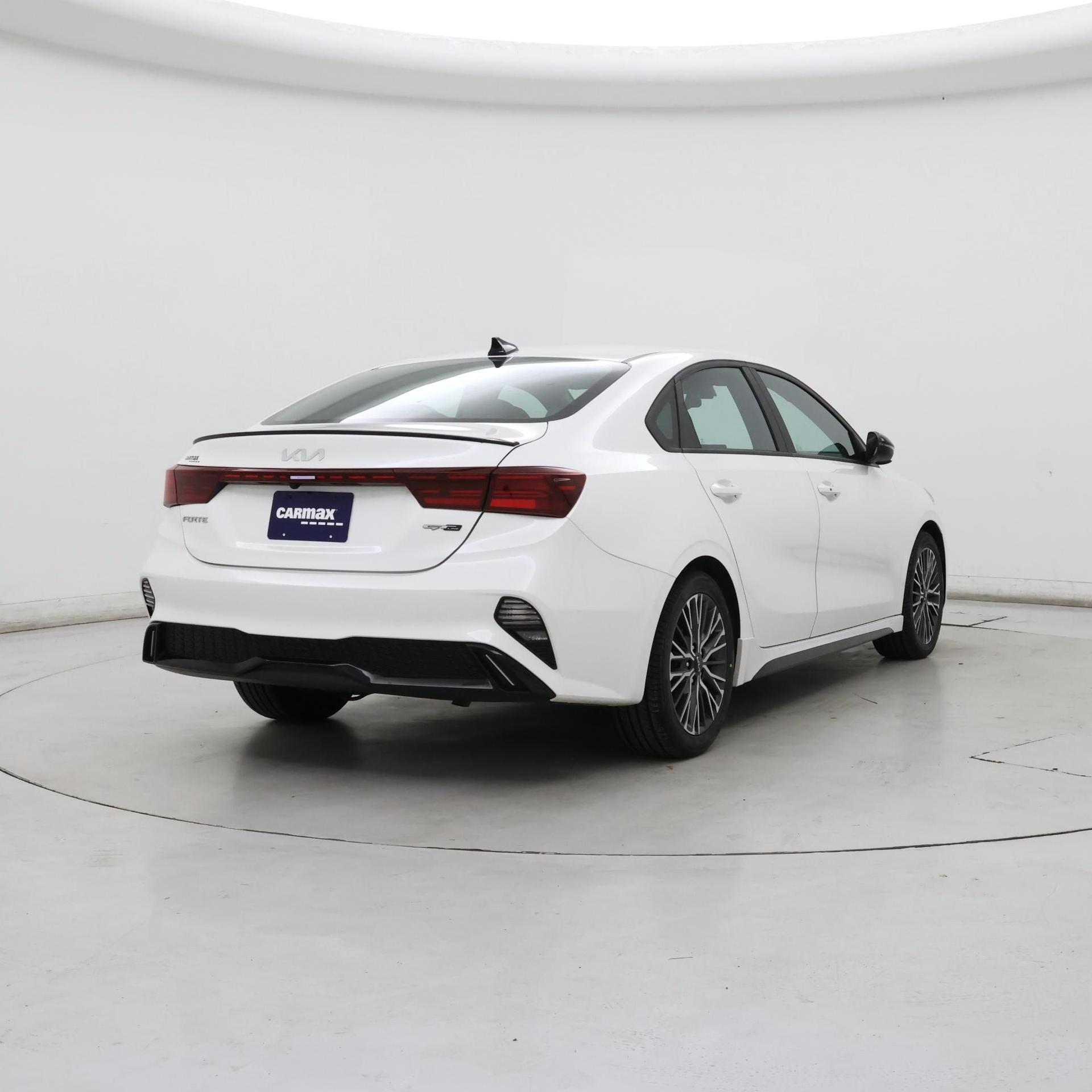 Thumbnail: 2023 Kia Forte - 8