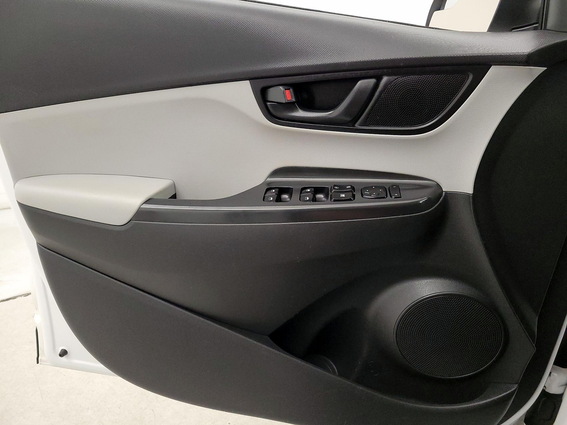 Thumbnail: 2022 Hyundai Kona - 12