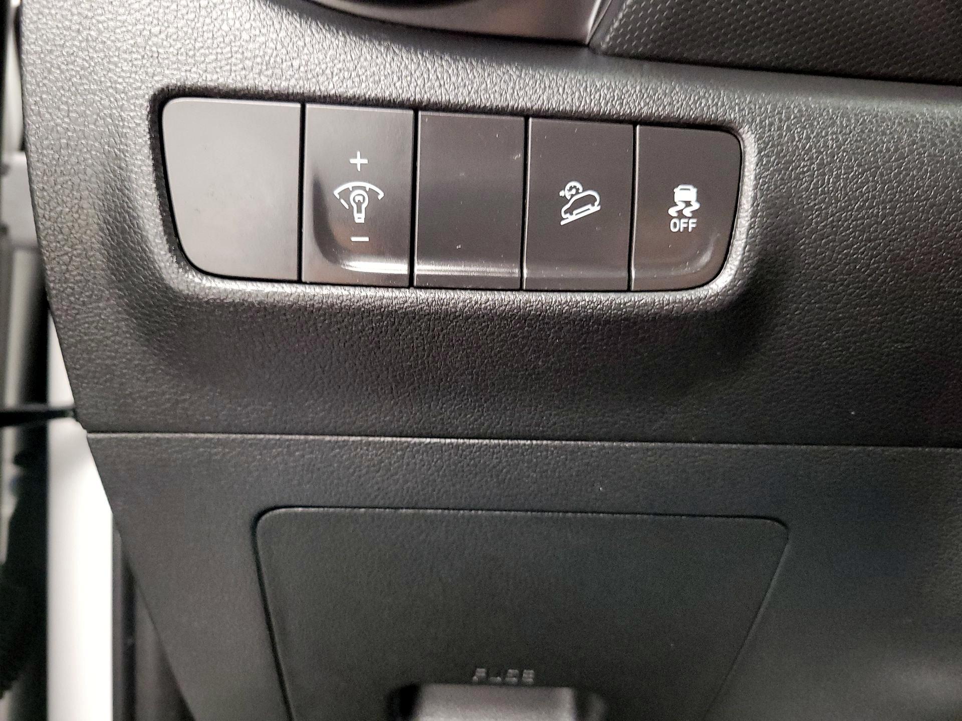 Thumbnail: 2022 Hyundai Kona - 13