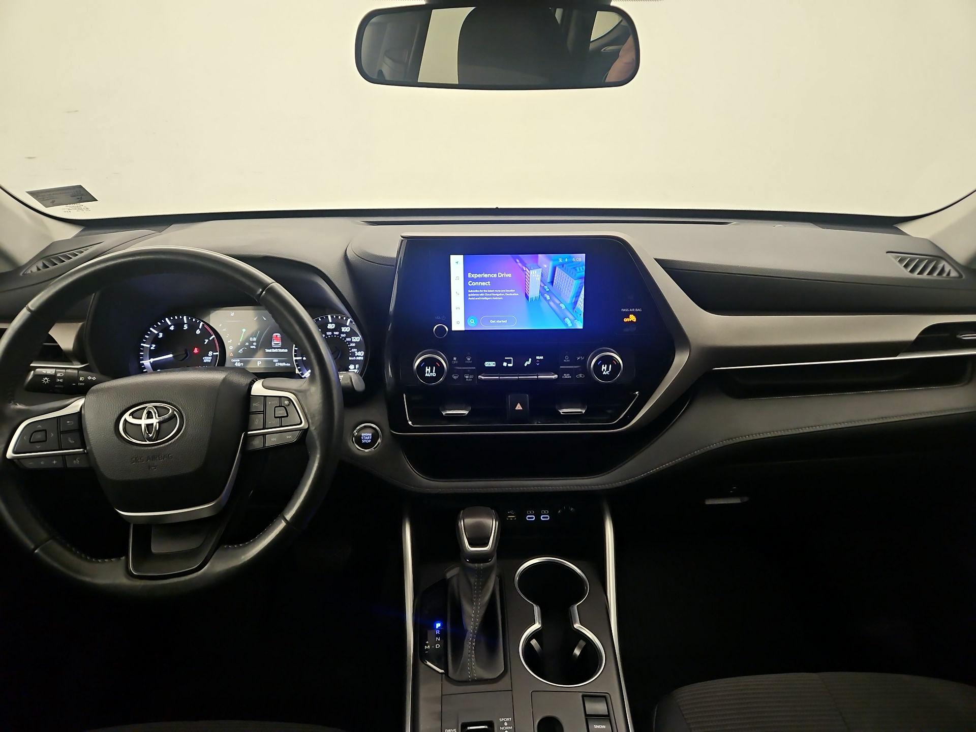 Thumbnail: 2023 Toyota Highlander - 9