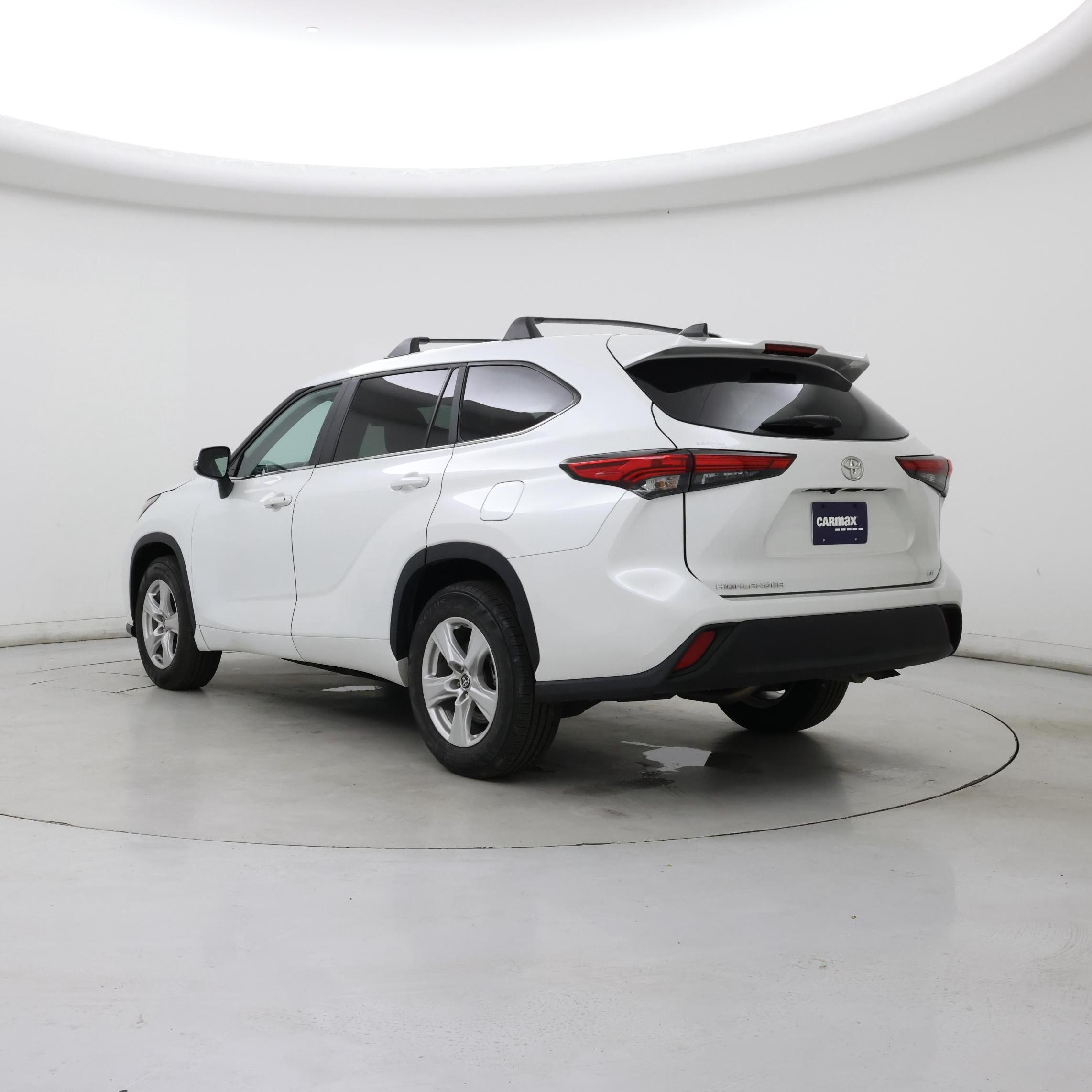 Thumbnail: 2023 Toyota Highlander - 2