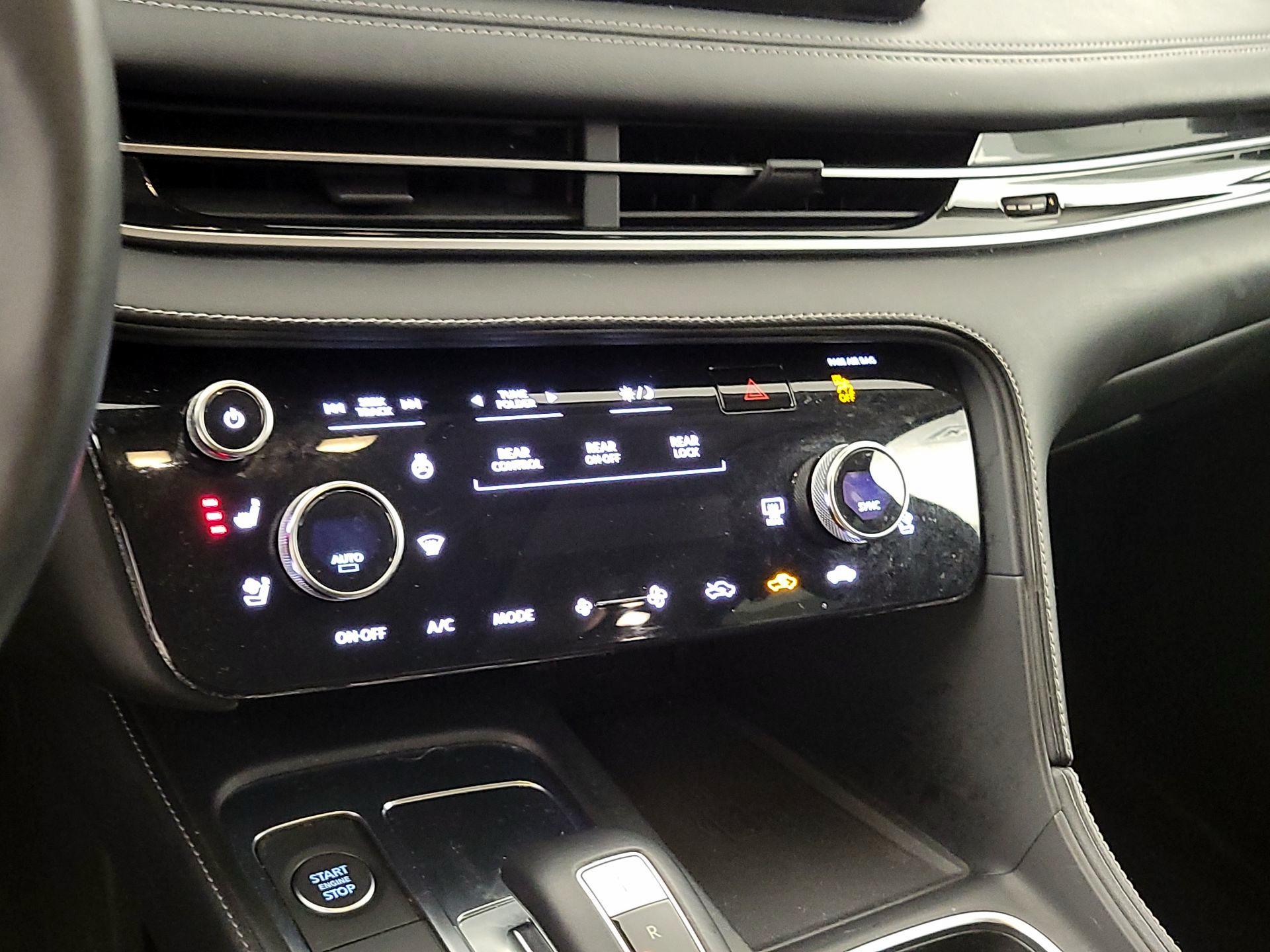 Thumbnail: 2023 INFINITI QX60 - 16