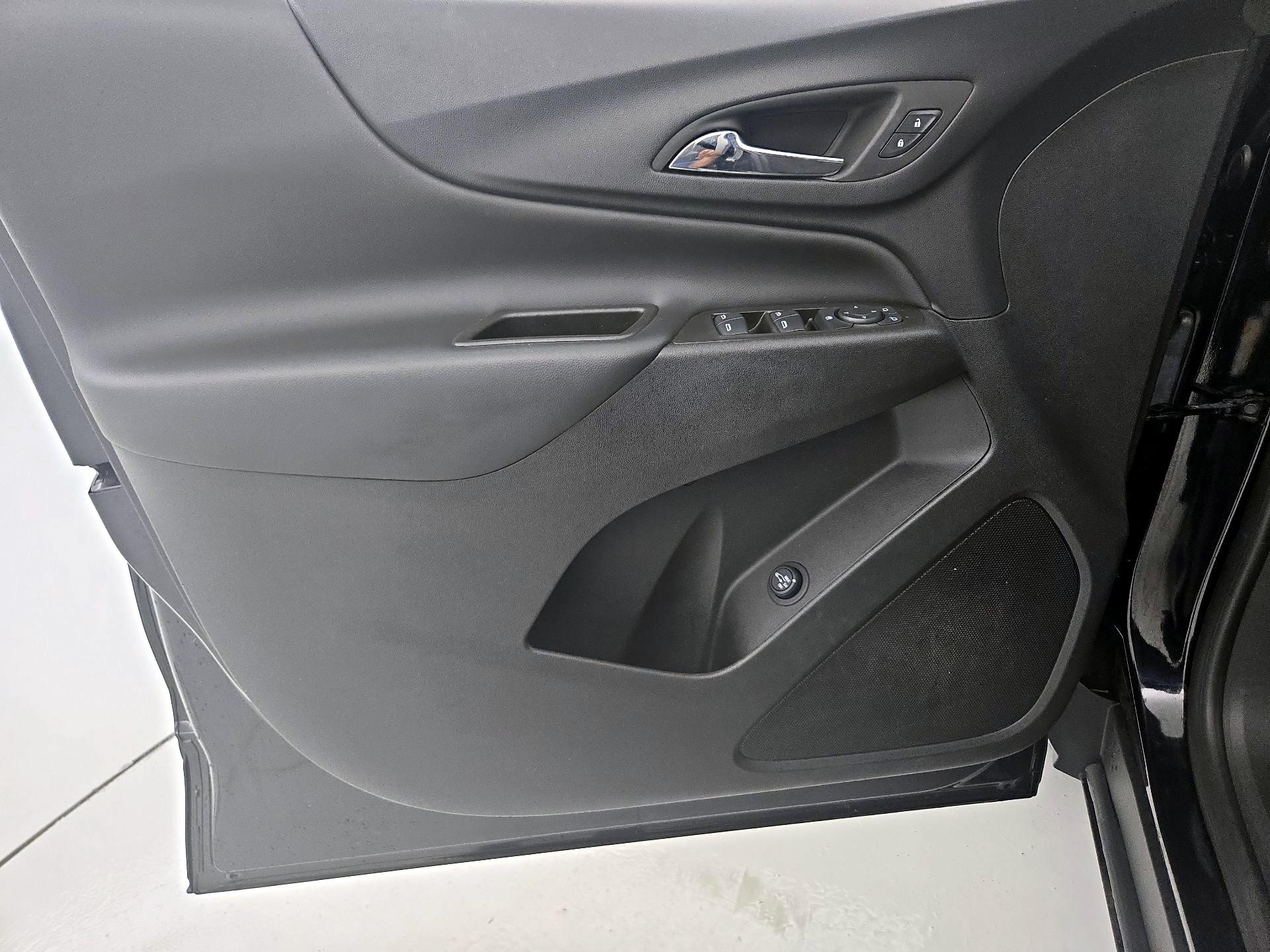 Thumbnail: 2023 Chevrolet Equinox - 12