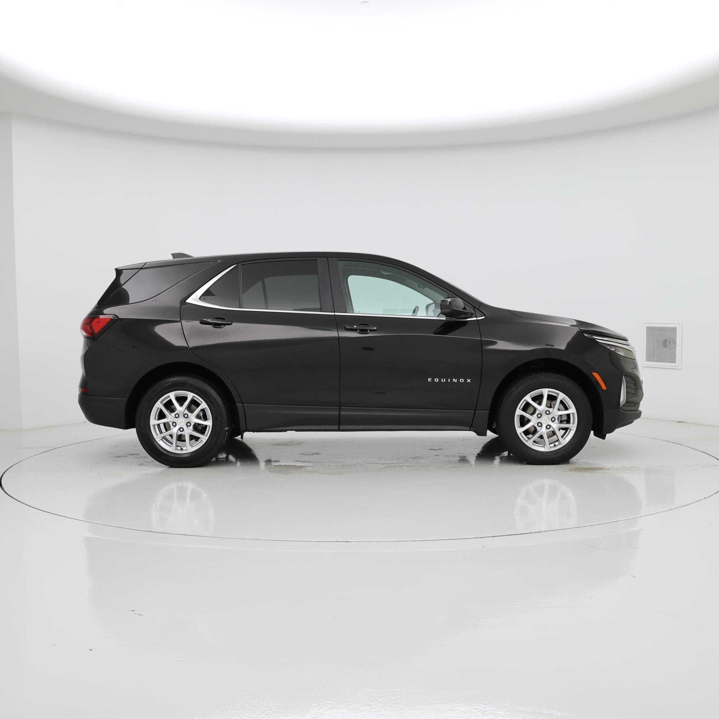 Thumbnail: 2023 Chevrolet Equinox - 7