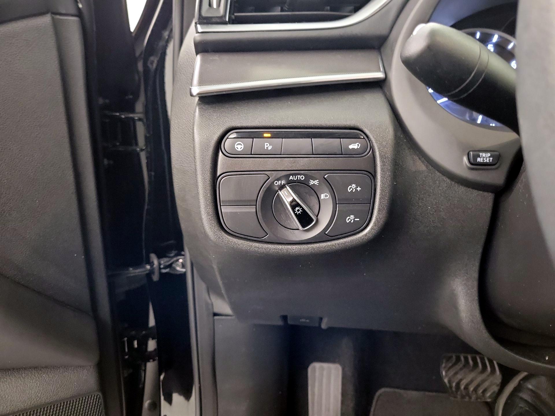 Thumbnail: 2023 INFINITI QX50 - 11