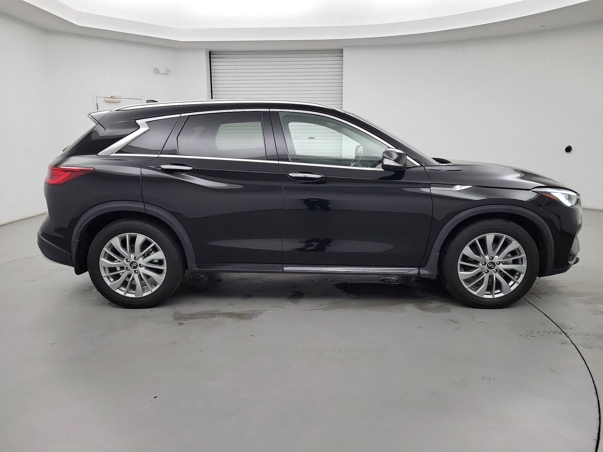 Thumbnail: 2023 INFINITI QX50 - 4