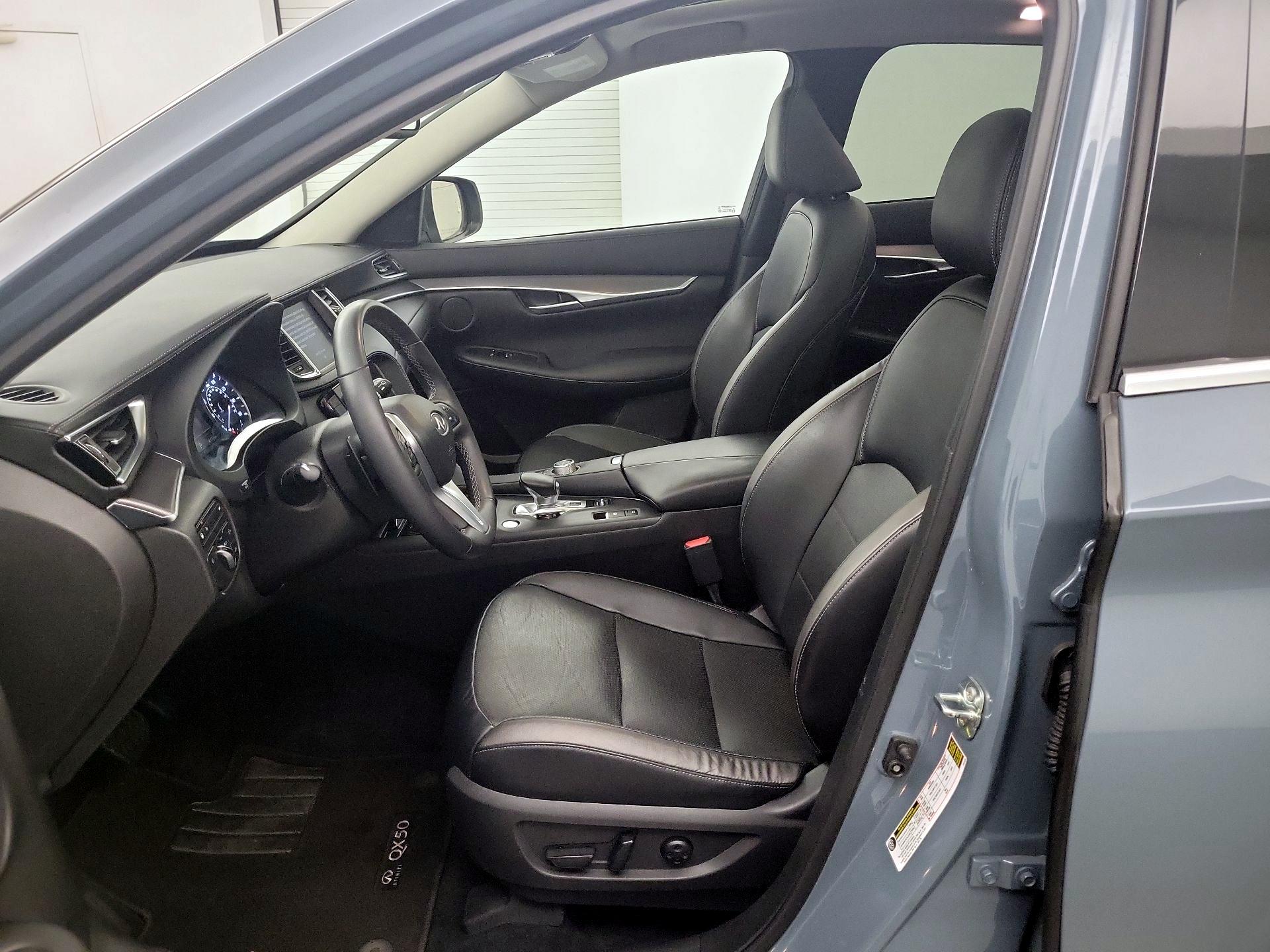 Thumbnail: 2022 INFINITI QX50 - 9